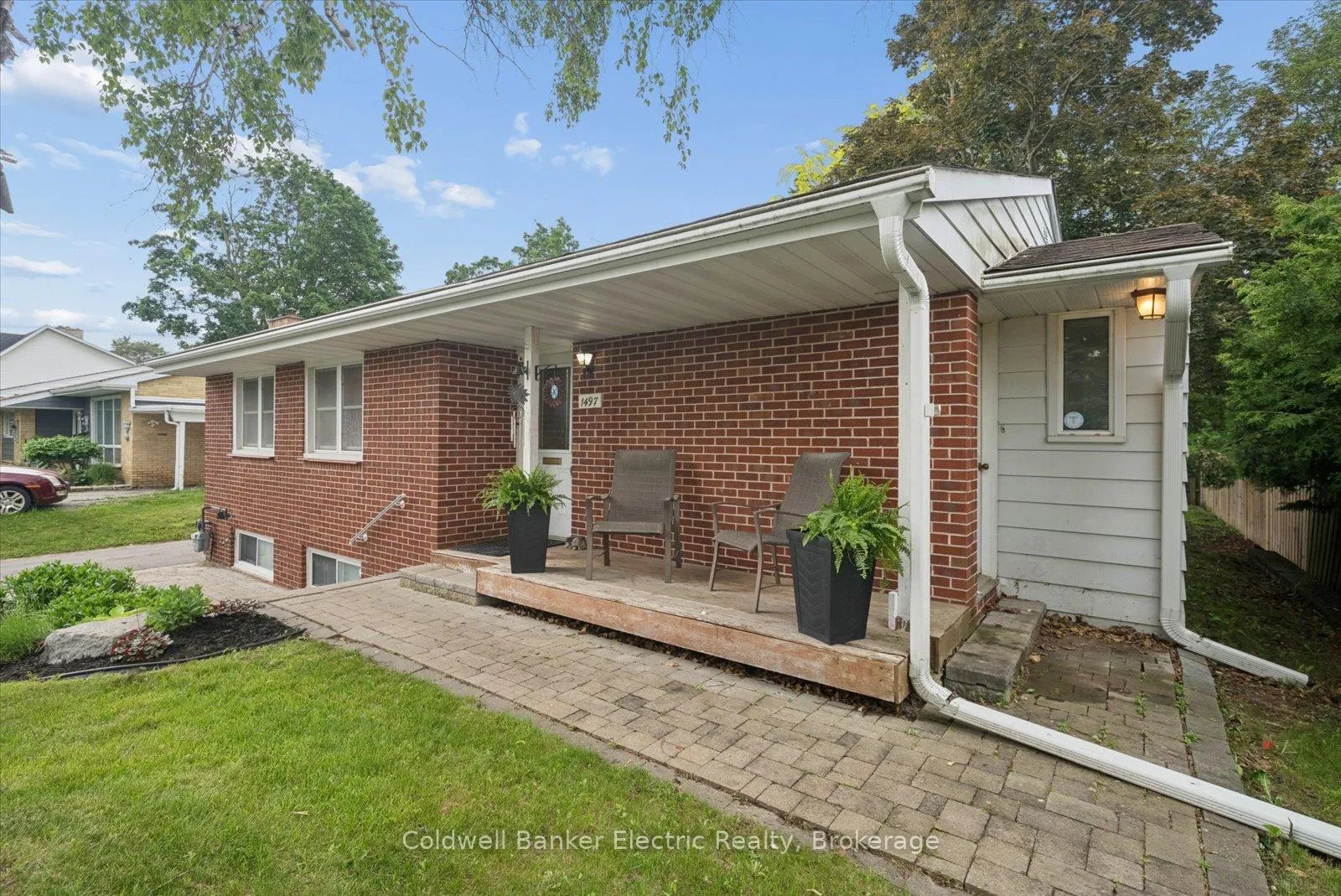 Photo 5 of 1497 Mayfair Avenue, Peterborough, Monaghan Ward 2 — HOMEH