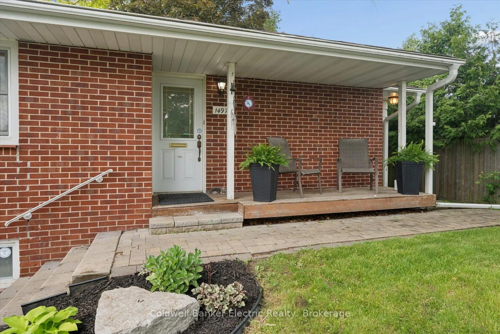 Photo 6 of 1497 Mayfair Avenue, Peterborough, Monaghan Ward 2 — HOMEH