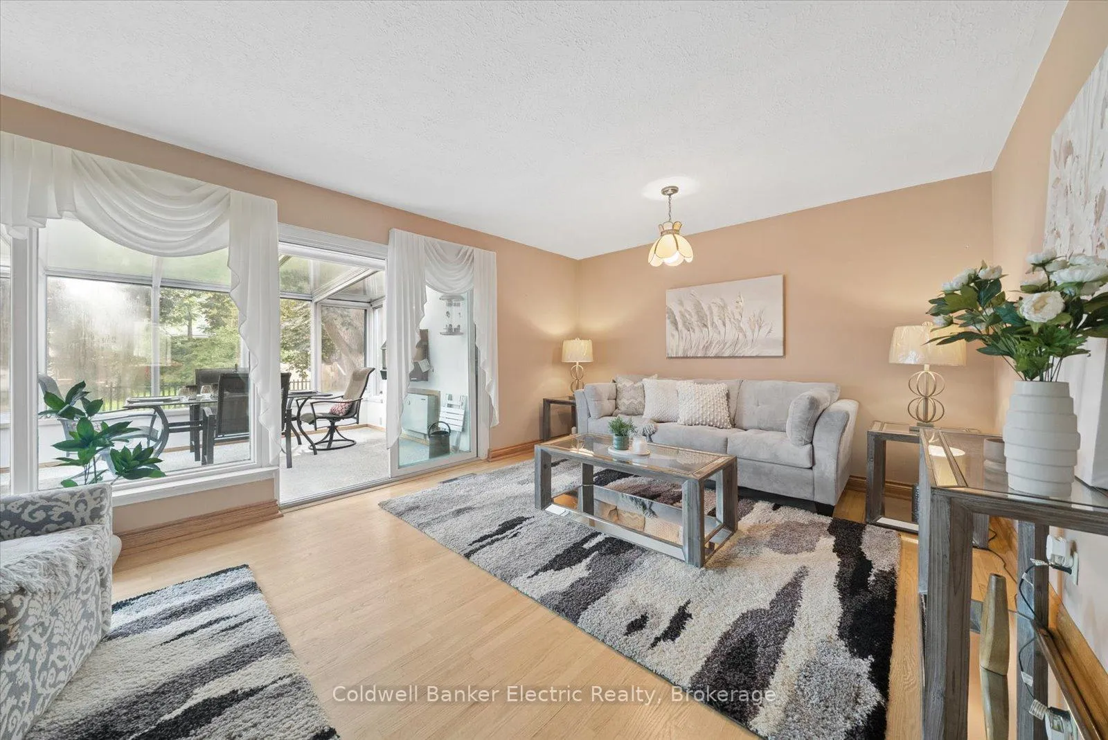 Photo 8 of 1497 Mayfair Avenue, Peterborough, Monaghan Ward 2 — HOMEH