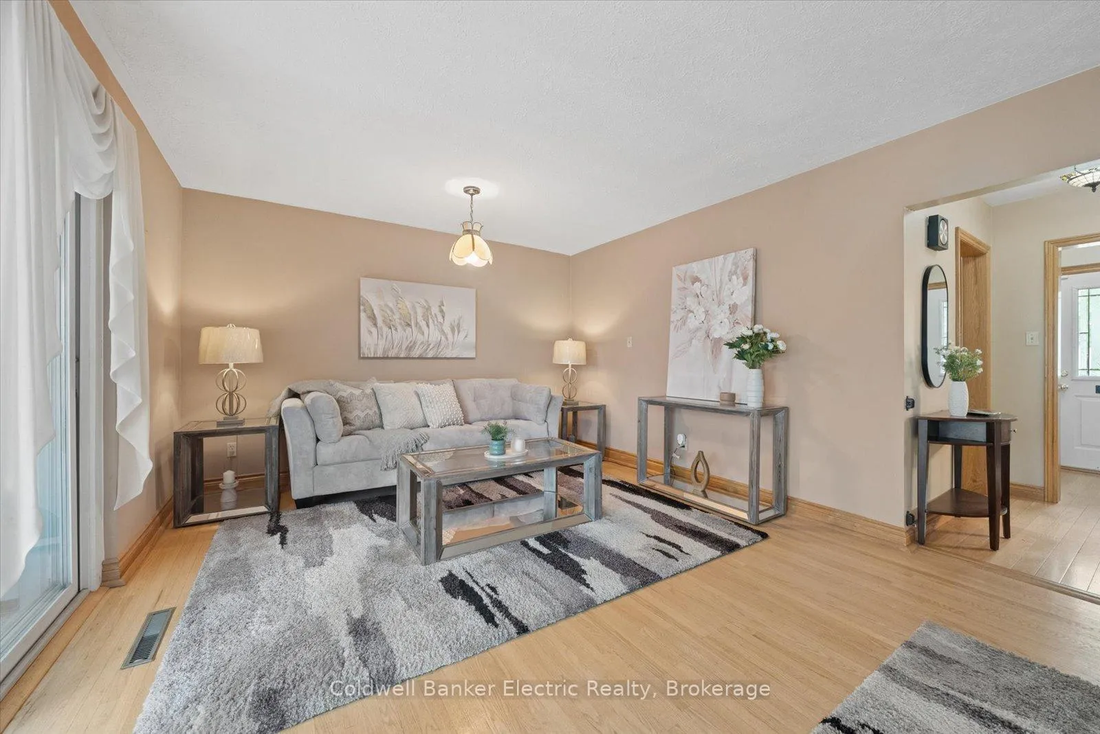 Photo 9 of 1497 Mayfair Avenue, Peterborough, Monaghan Ward 2 — HOMEH