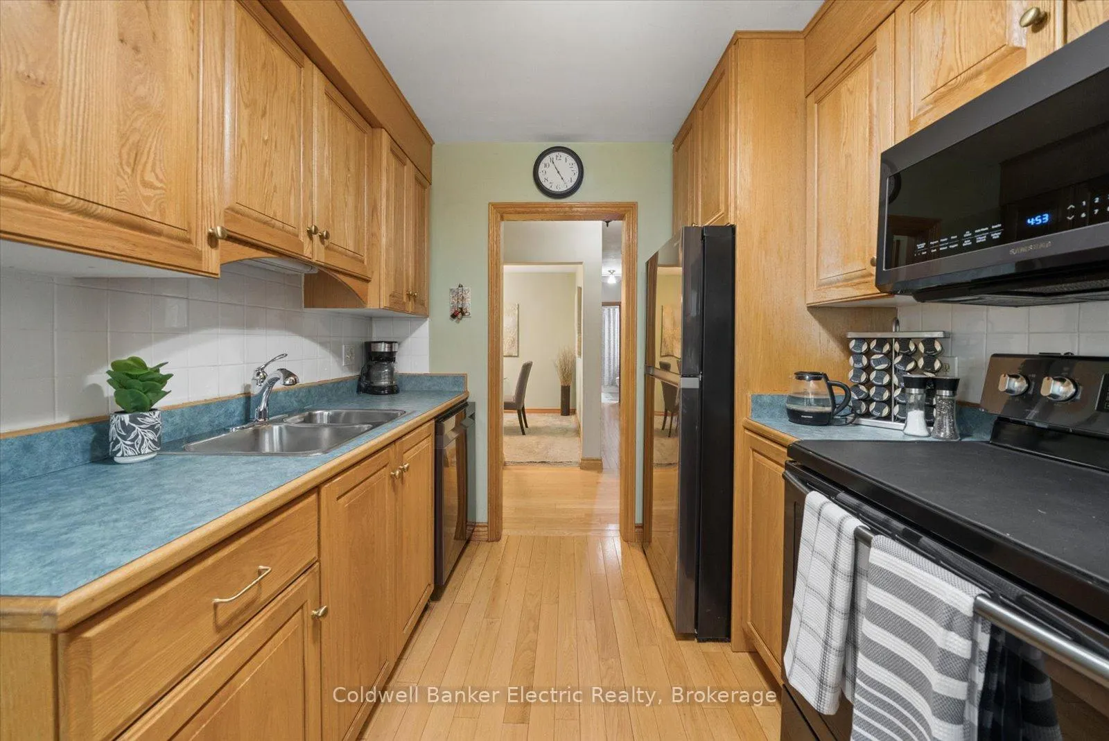 Photo 16 of 1497 Mayfair Avenue, Peterborough, Monaghan Ward 2 — HOMEH
