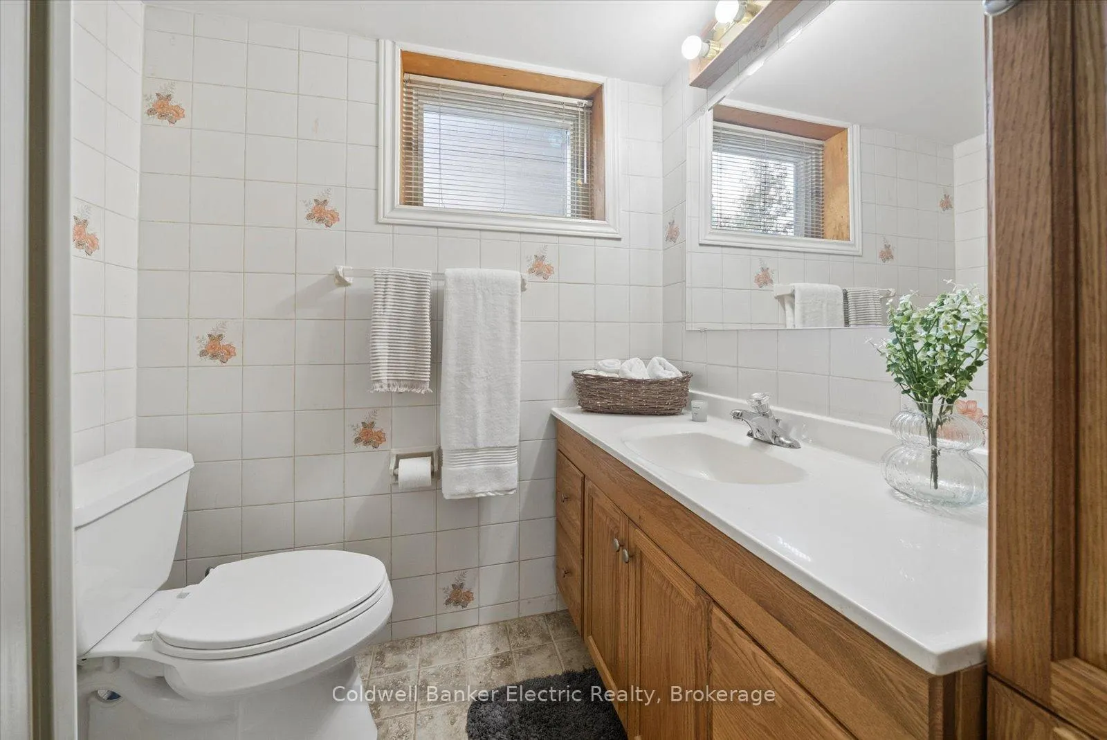 Photo 35 of 1497 Mayfair Avenue, Peterborough, Monaghan Ward 2 — HOMEH