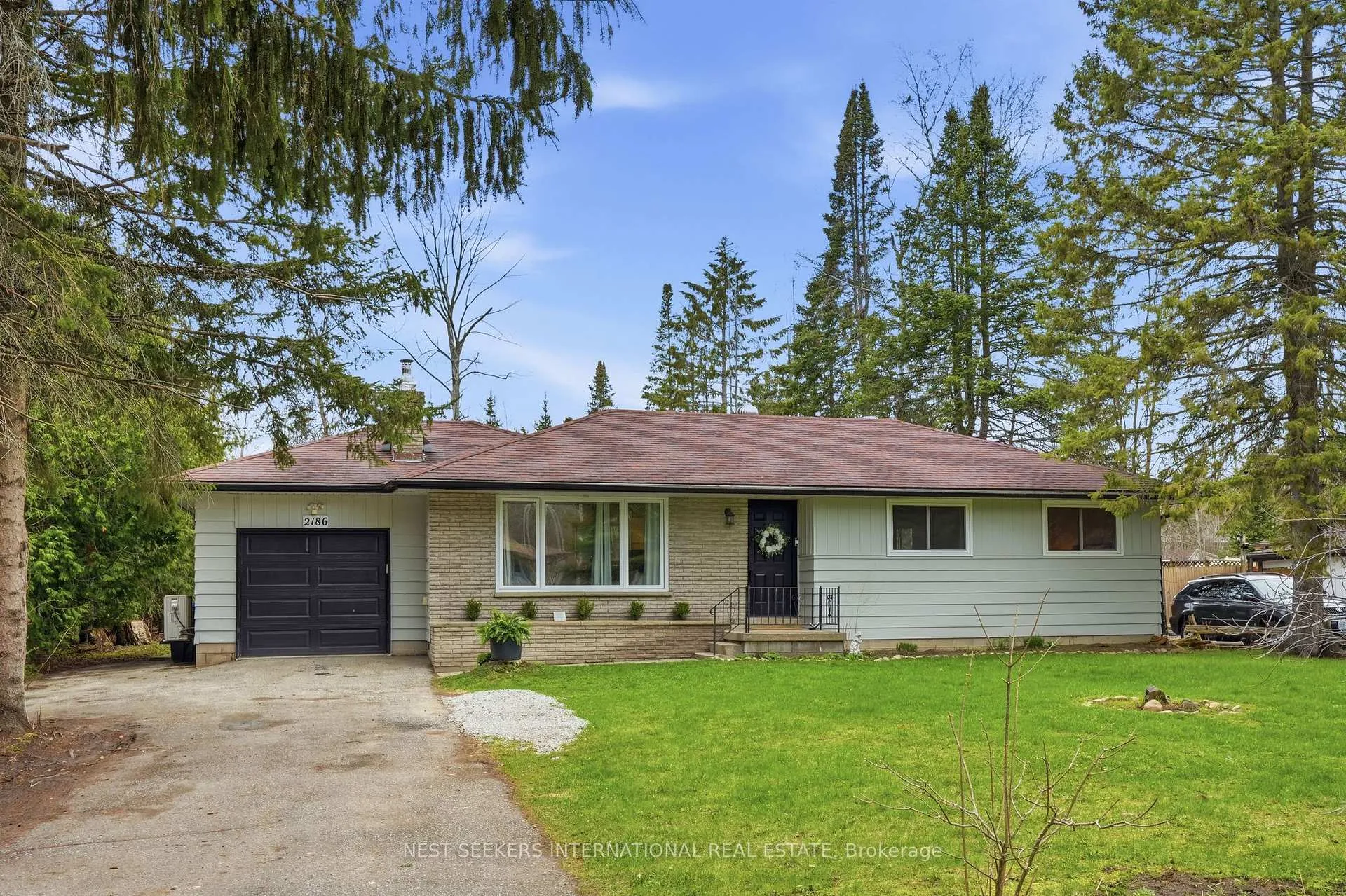 Front of 2186 Richard Street