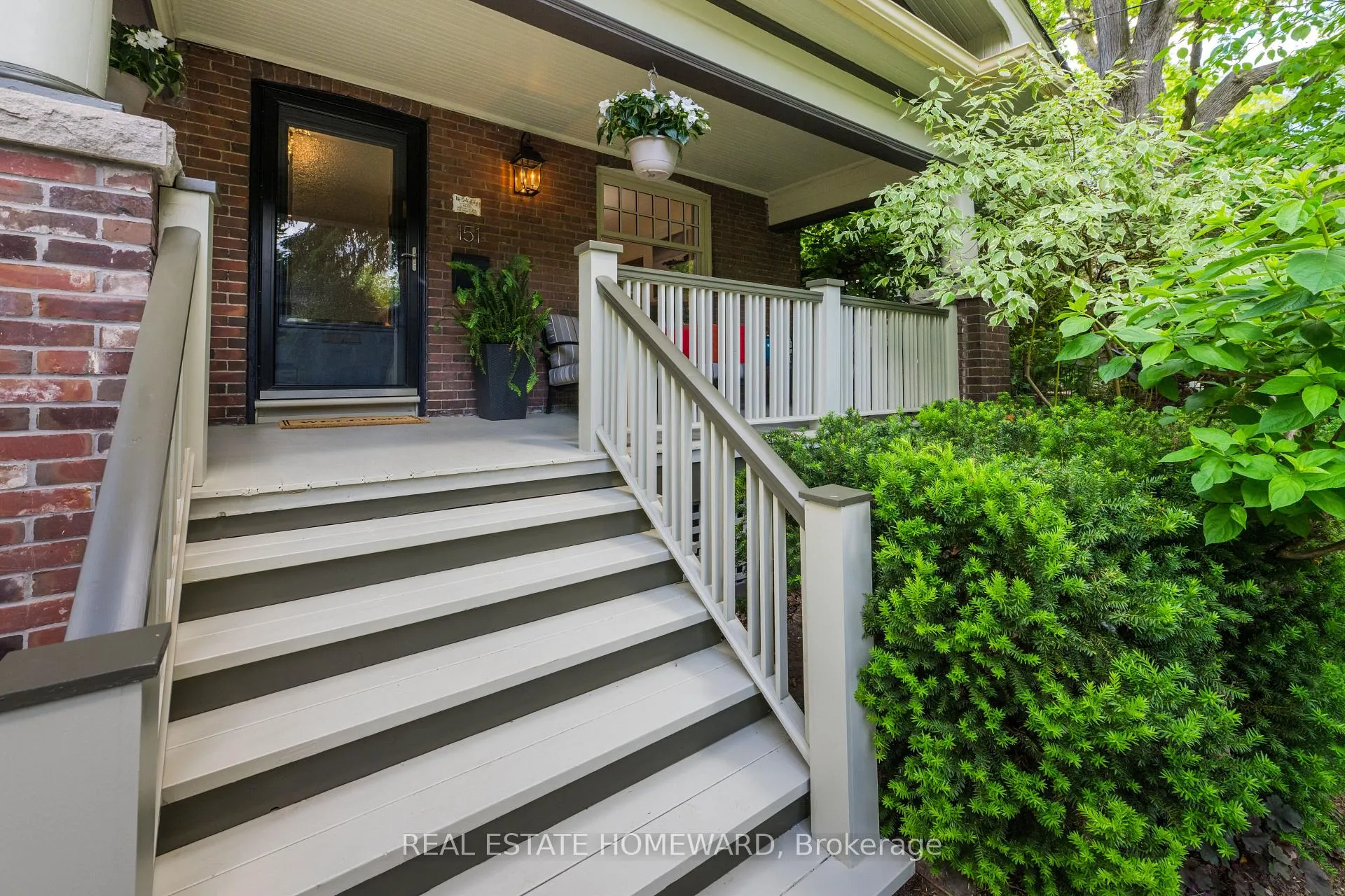 Photo 3 of 151 Waverley Road, Toronto, The Beaches — HOMEH