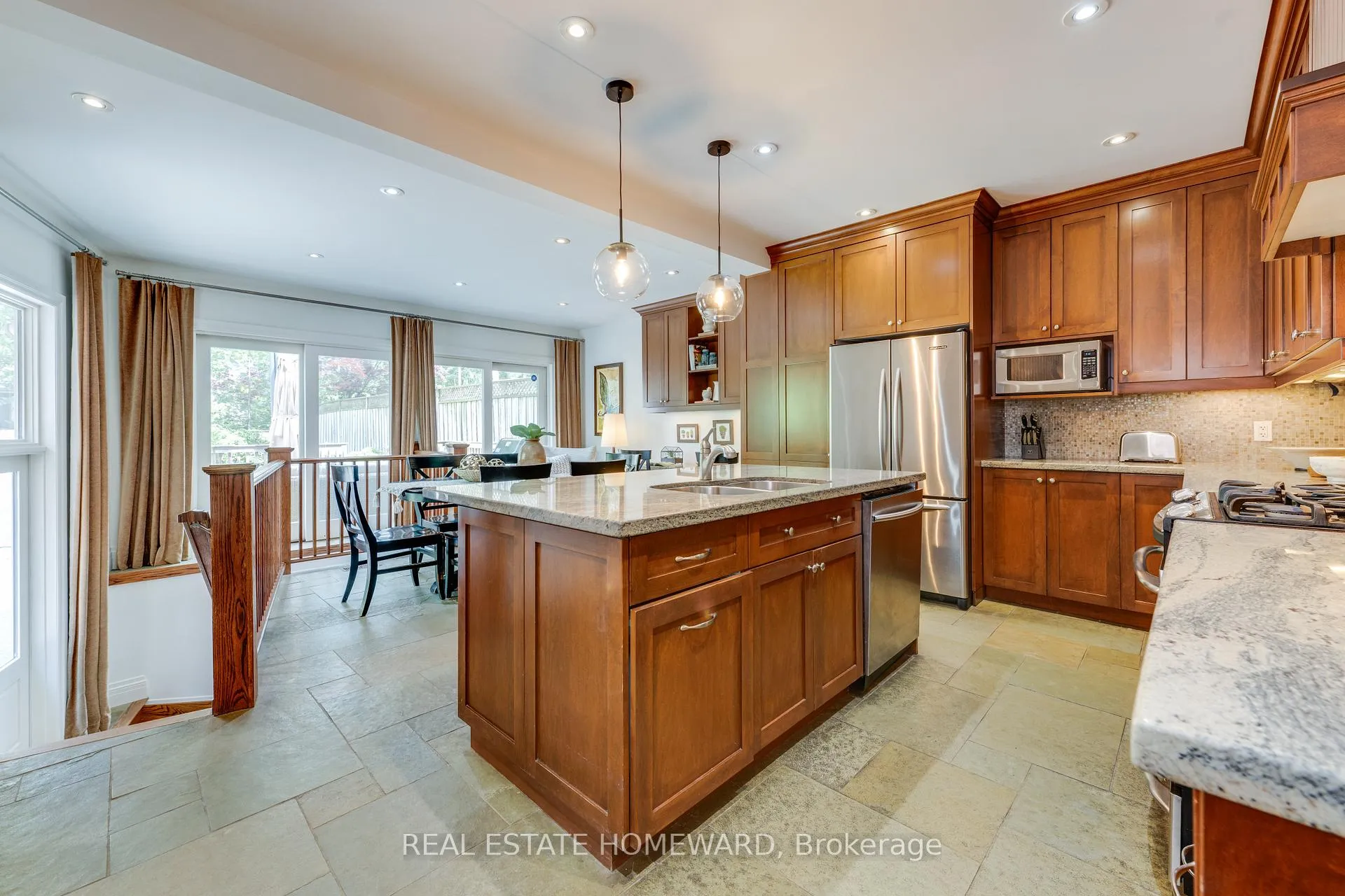 Photo 19 of 151 Waverley Road, Toronto, The Beaches — HOMEH