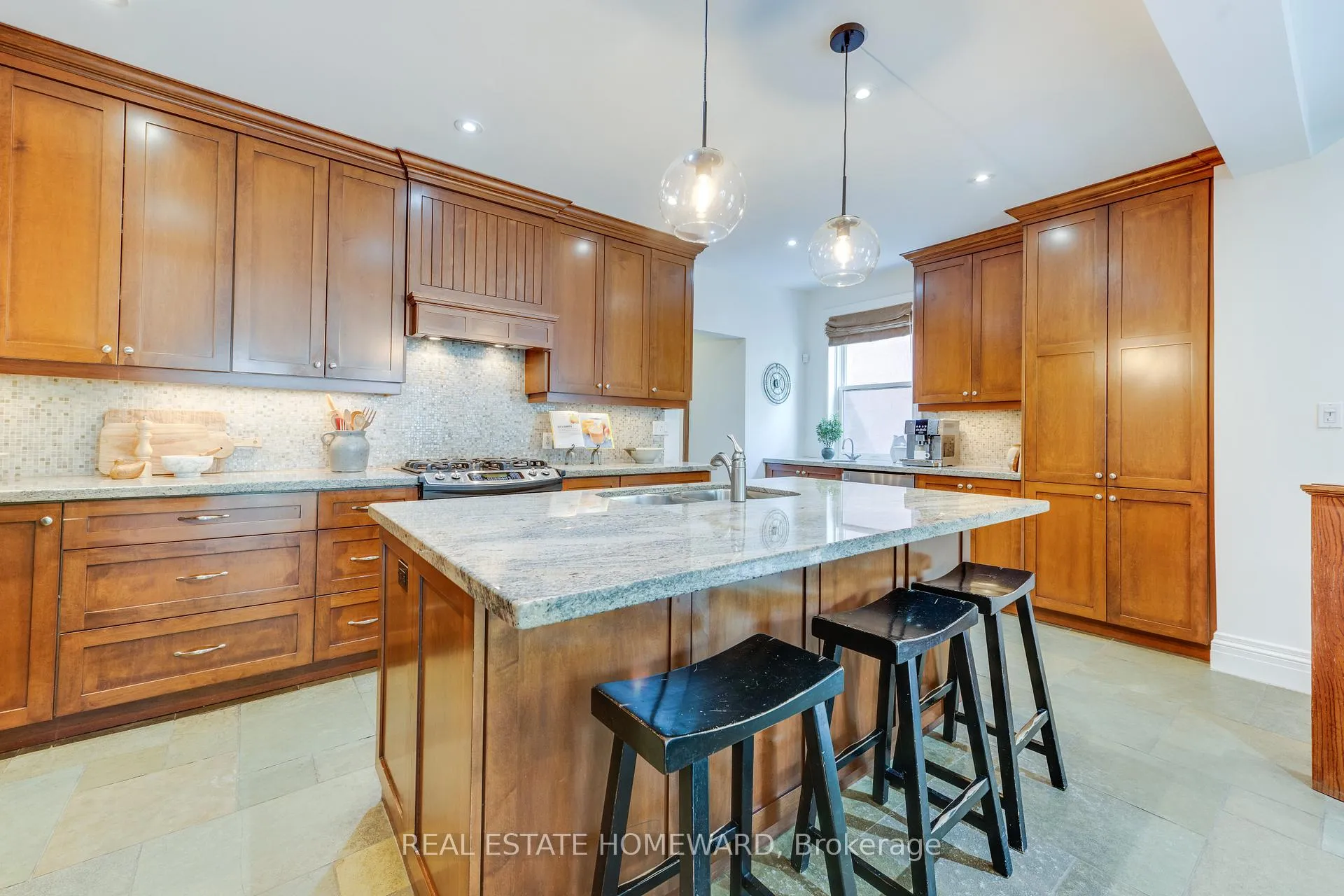 Photo 25 of 151 Waverley Road, Toronto, The Beaches — HOMEH