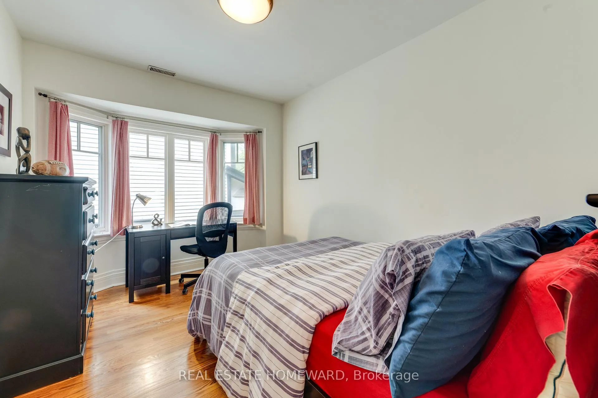 Photo 33 of 151 Waverley Road, Toronto, The Beaches — HOMEH