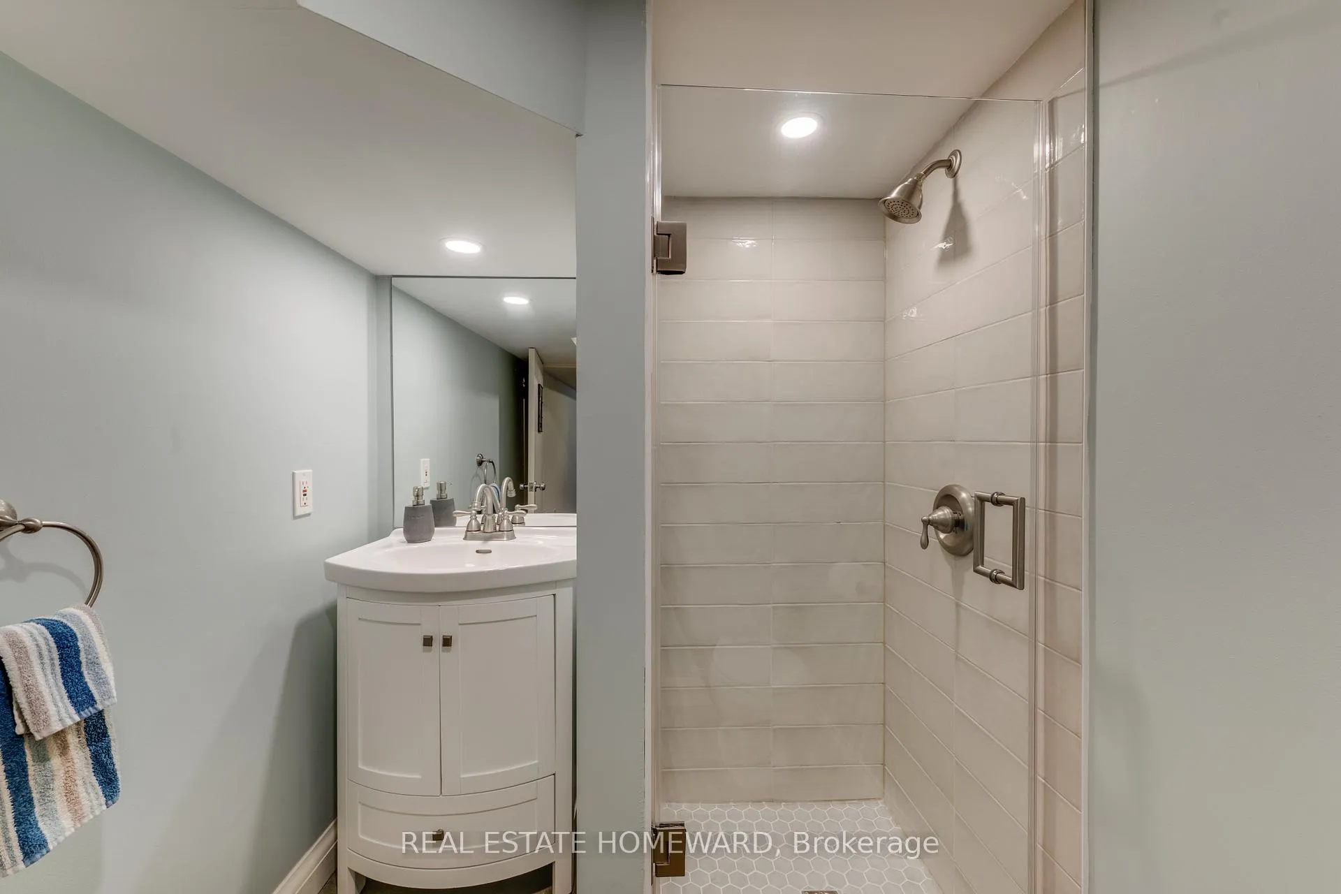 Photo 47 of 151 Waverley Road, Toronto, The Beaches — HOMEH