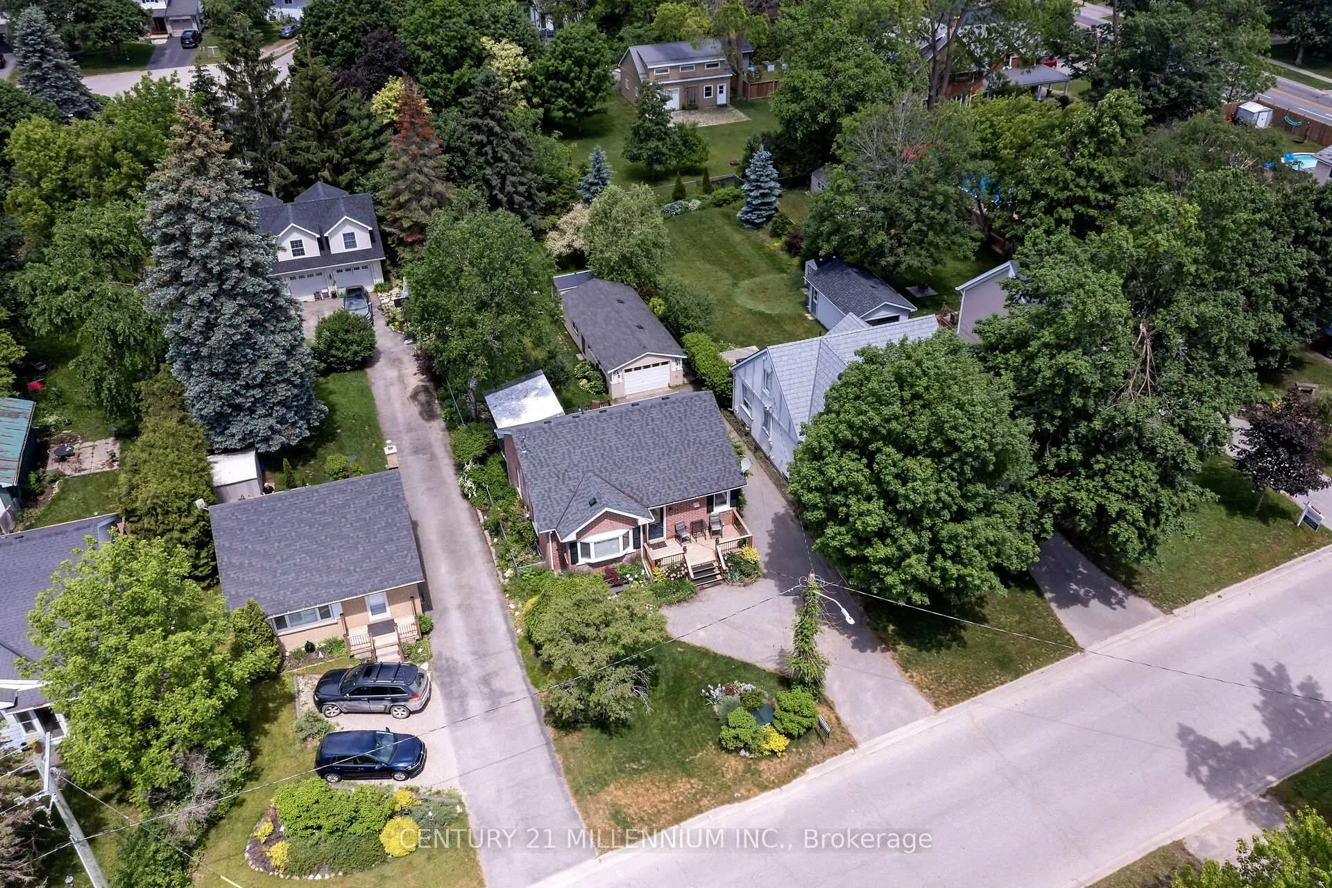 Photo 4 of 7 Dundas Street W, Erin — HOMEH