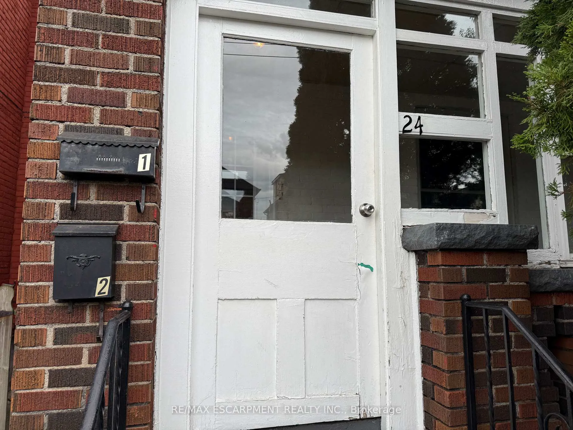 Photo 3 of 24 Somerset Avenue, Hamilton, Stipley — HOMEH