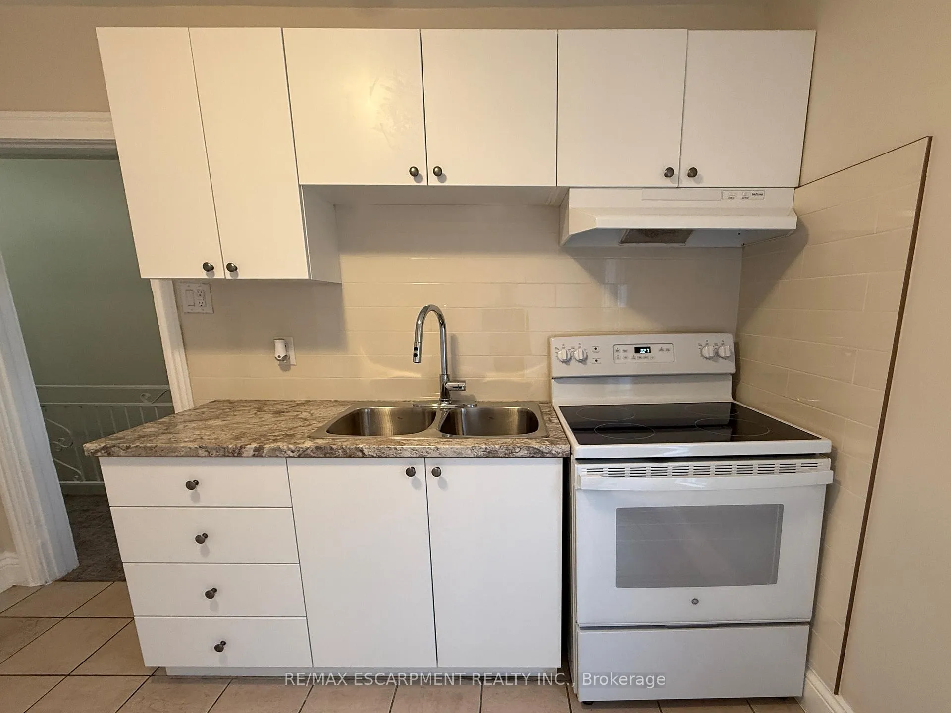 Photo 18 of 24 Somerset Avenue, Hamilton, Stipley — HOMEH