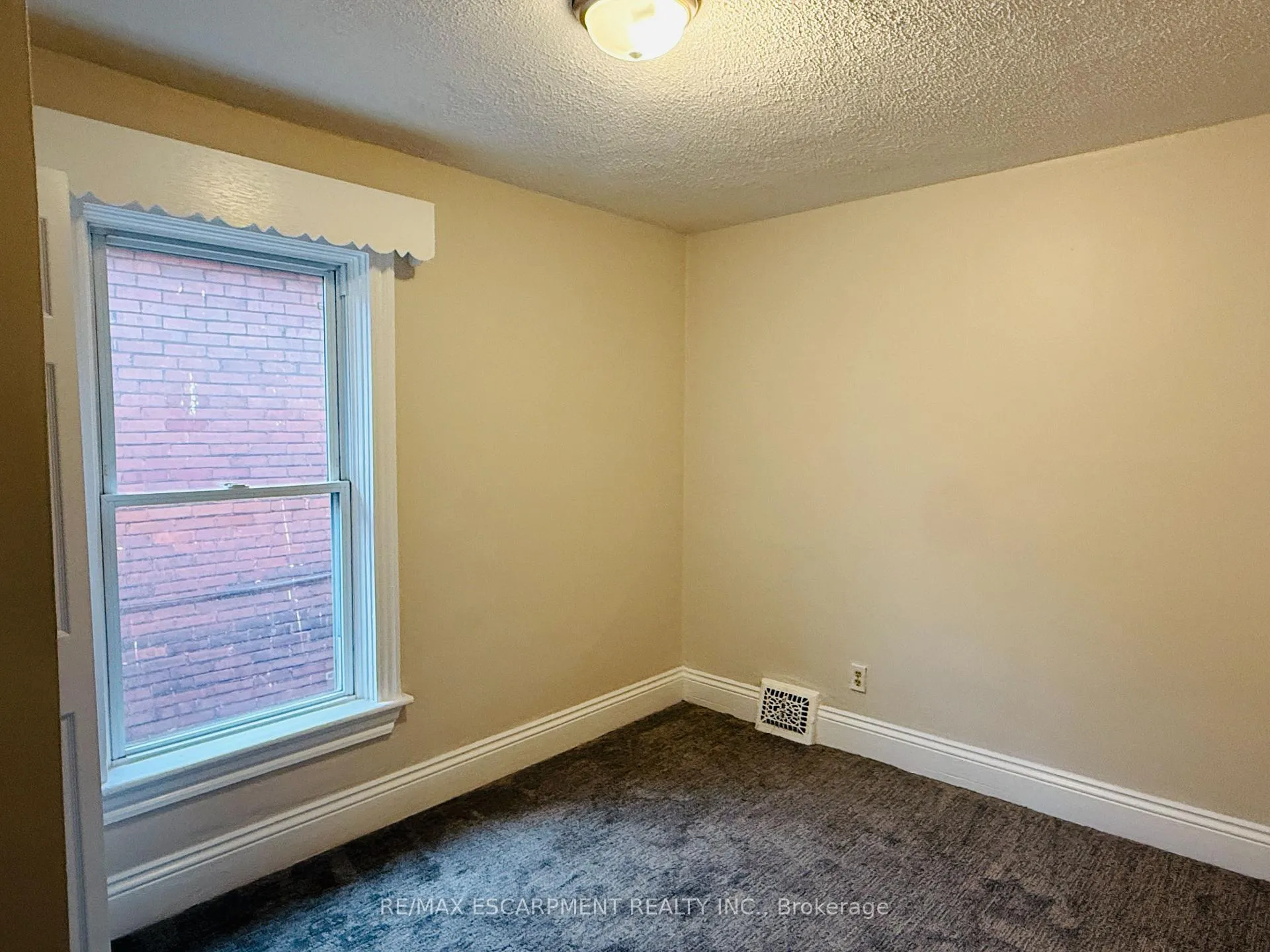 Photo 19 of 24 Somerset Avenue, Hamilton, Stipley — HOMEH