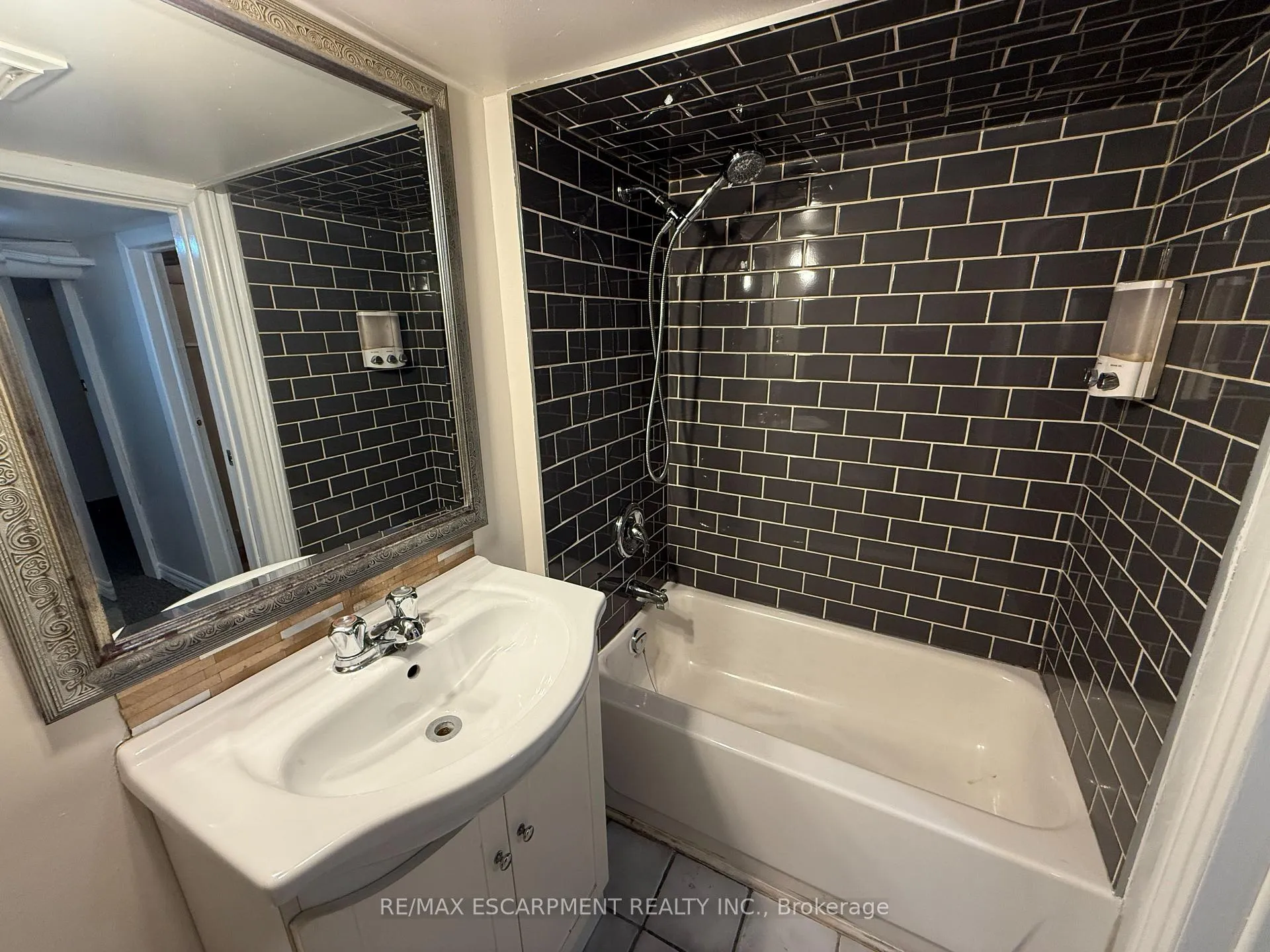 Photo 25 of 24 Somerset Avenue, Hamilton, Stipley — HOMEH