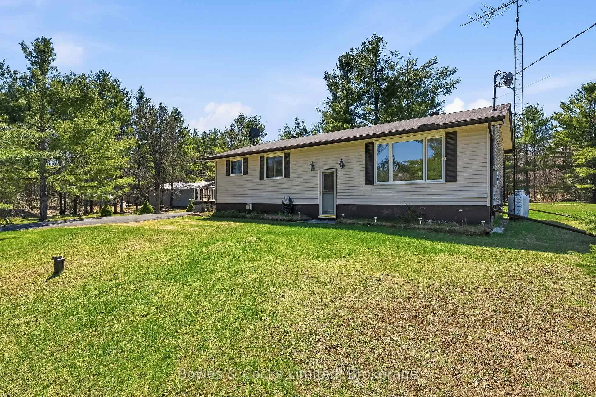 Photo 2 of 1044 County Road 40, Douro-Dummer — HOMEH