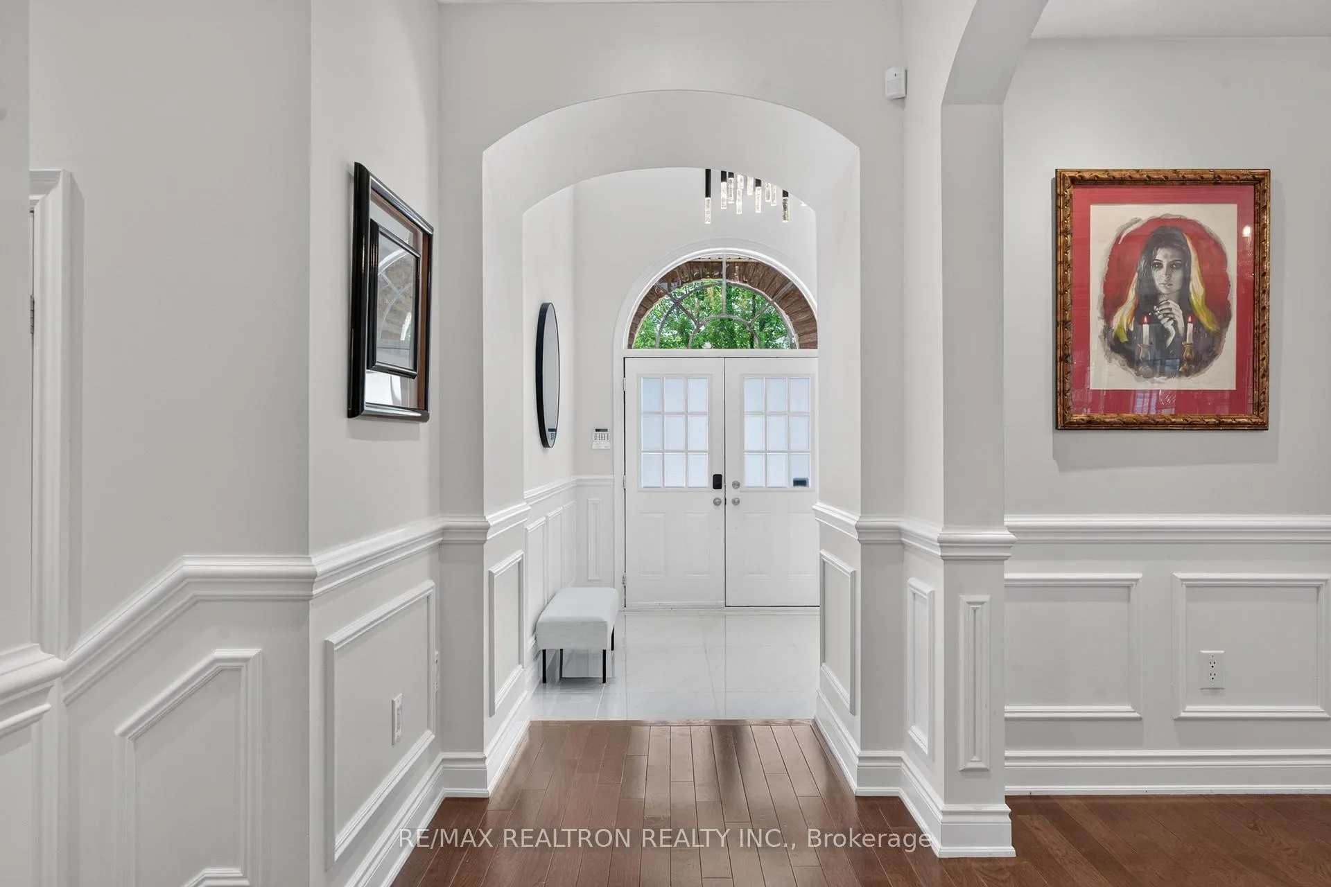 Photo 7 of 189 Cook's Mill Crescent, Vaughan, Patterson — HOMEH