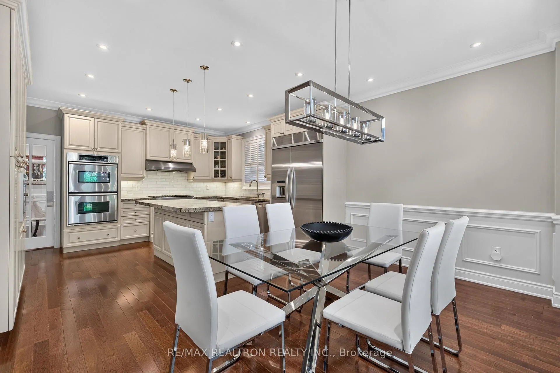 Photo 28 of 189 Cook's Mill Crescent, Vaughan, Patterson — HOMEH