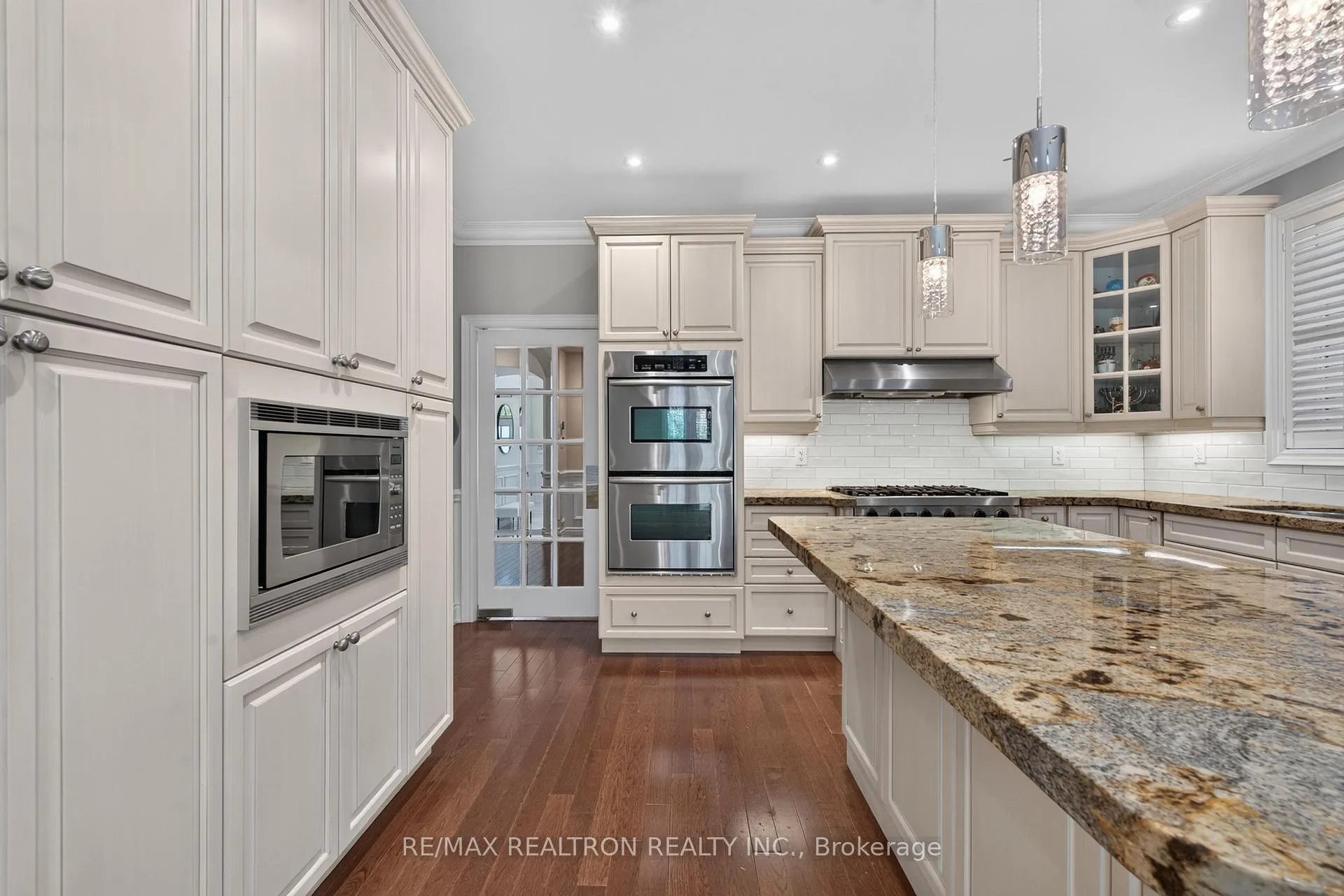 Photo 32 of 189 Cook's Mill Crescent, Vaughan, Patterson — HOMEH