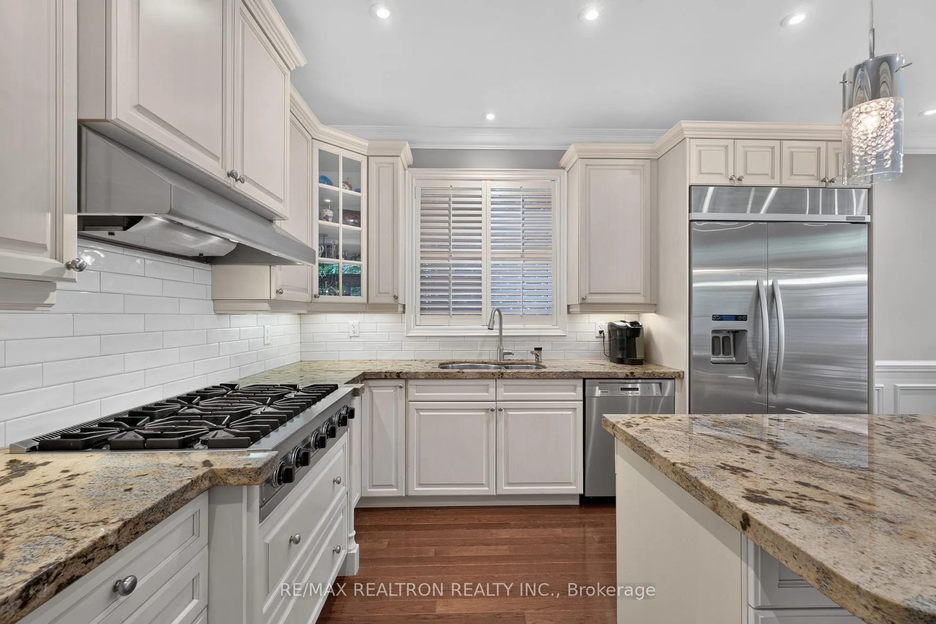 Photo 33 of 189 Cook's Mill Crescent, Vaughan, Patterson — HOMEH