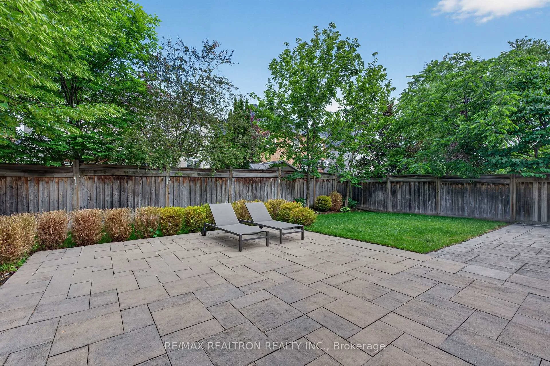 Photo 49 of 189 Cook's Mill Crescent, Vaughan, Patterson — HOMEH