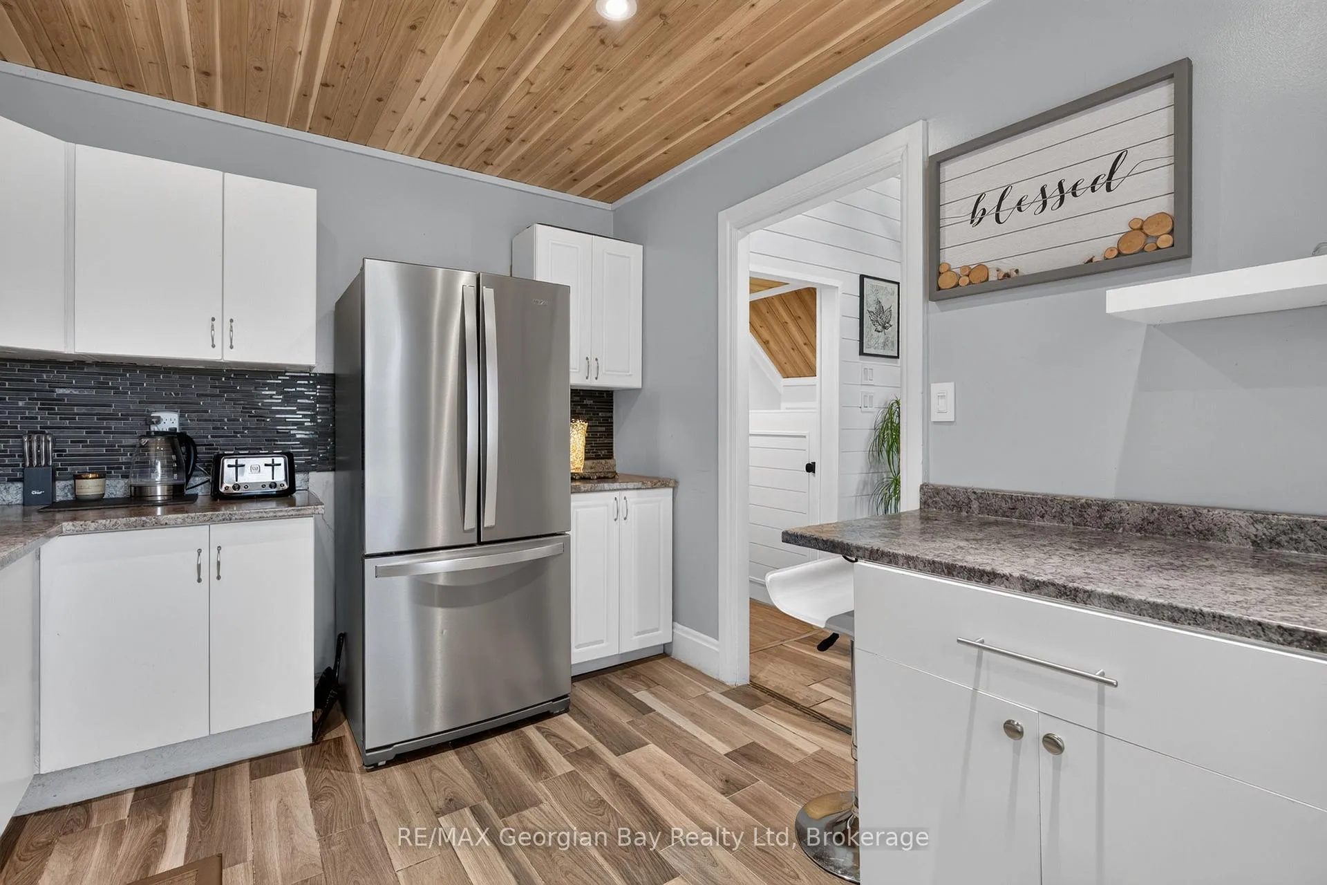Photo 6 of 241 Donalda Street, Midland — HOMEH