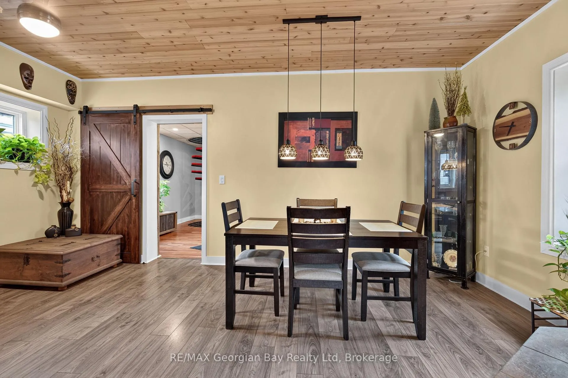 Photo 7 of 241 Donalda Street, Midland — HOMEH