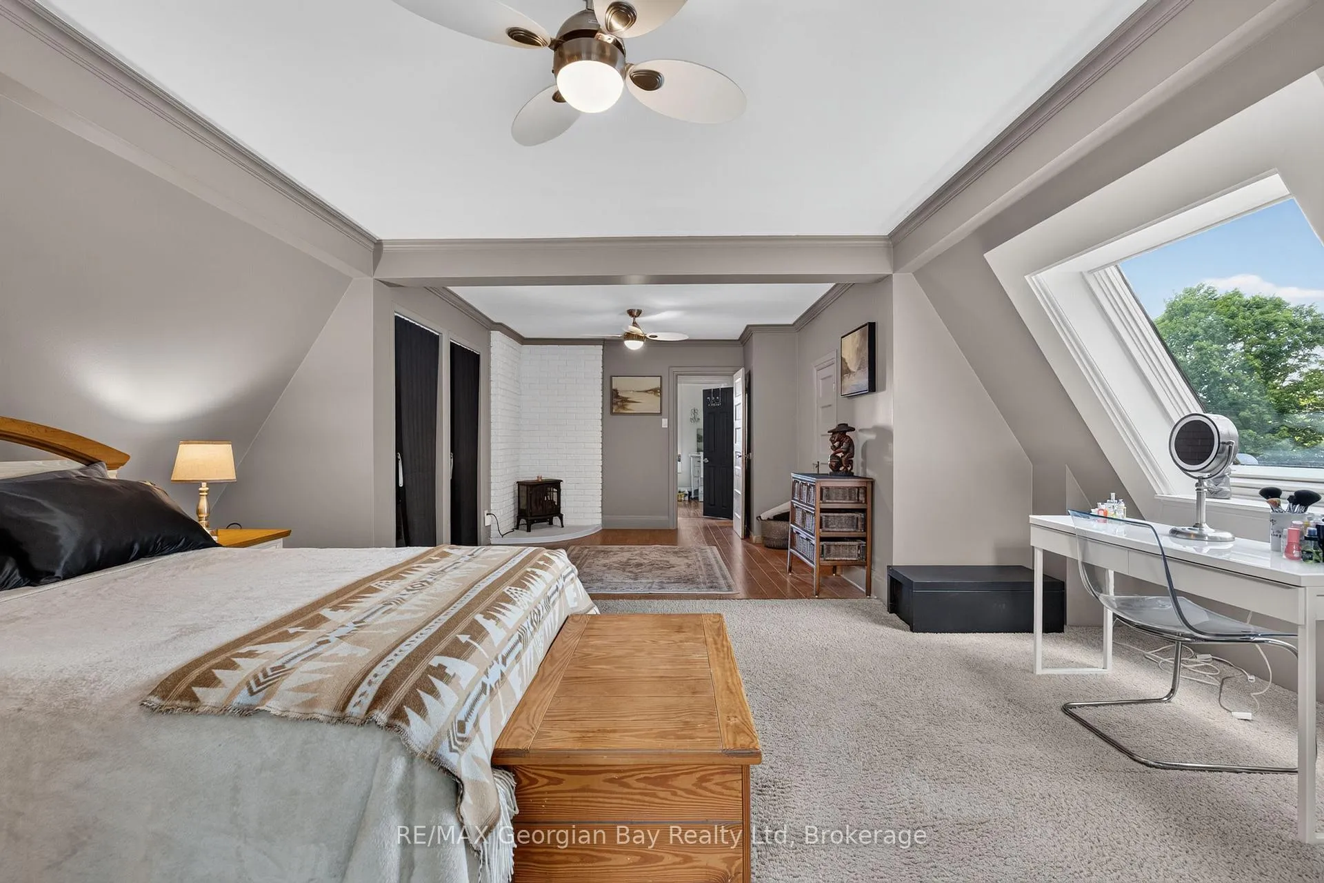 Photo 14 of 241 Donalda Street, Midland — HOMEH