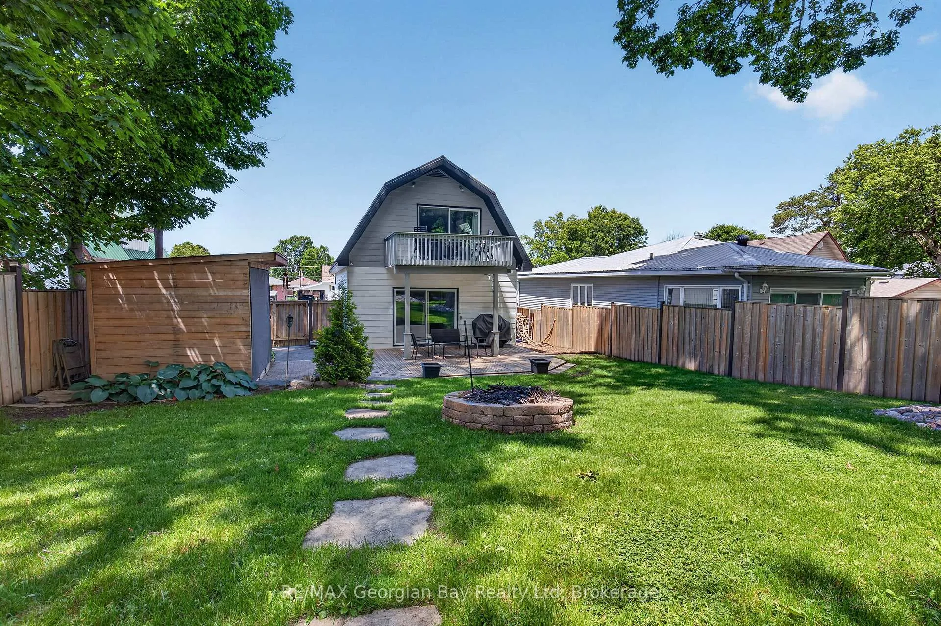 Photo 25 of 241 Donalda Street, Midland — HOMEH