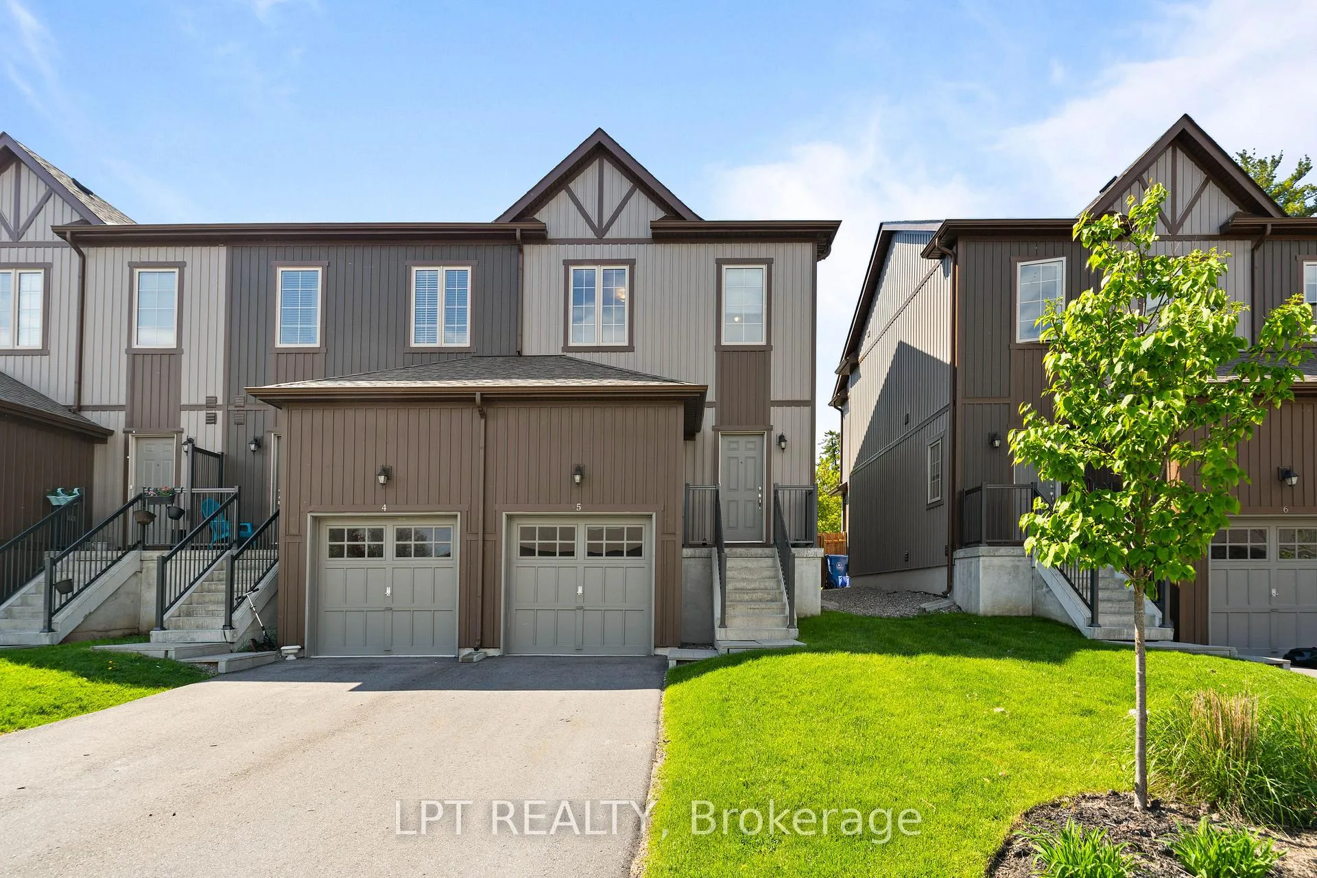 Photo 1 of Unit TH05, 110 Grew Boulevard, Georgina, Sutton & Jackson's Point — HOMEH