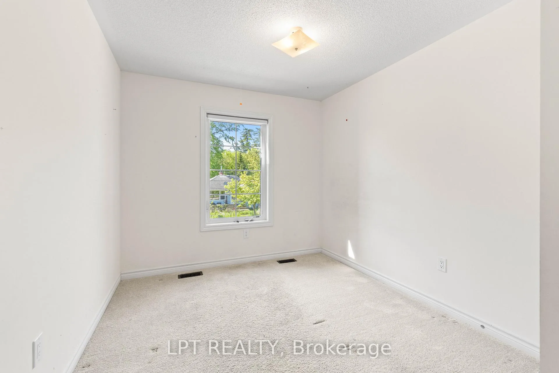 Photo 20 of Unit TH05, 110 Grew Boulevard, Georgina, Sutton & Jackson's Point — HOMEH