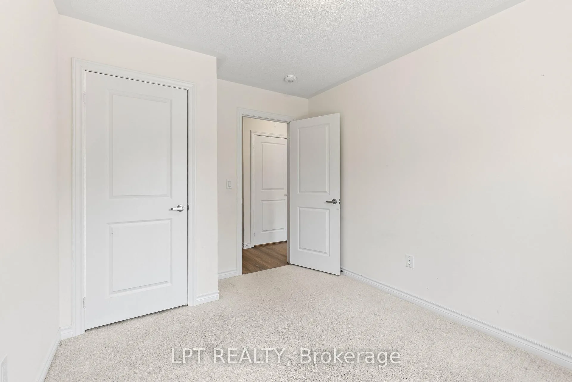 Photo 21 of Unit TH05, 110 Grew Boulevard, Georgina, Sutton & Jackson's Point — HOMEH