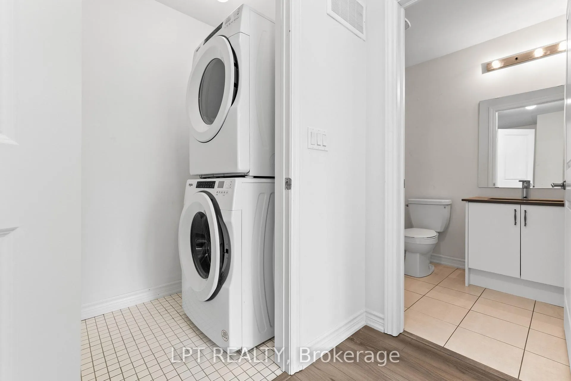 Photo 25 of Unit TH05, 110 Grew Boulevard, Georgina, Sutton & Jackson's Point — HOMEH