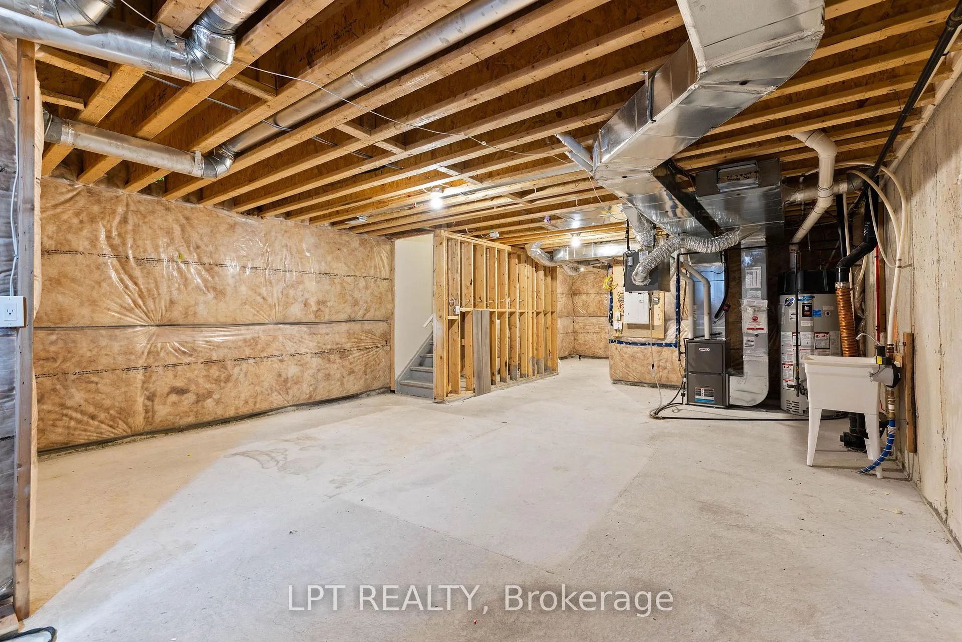 Photo 26 of Unit TH05, 110 Grew Boulevard, Georgina, Sutton & Jackson's Point — HOMEH