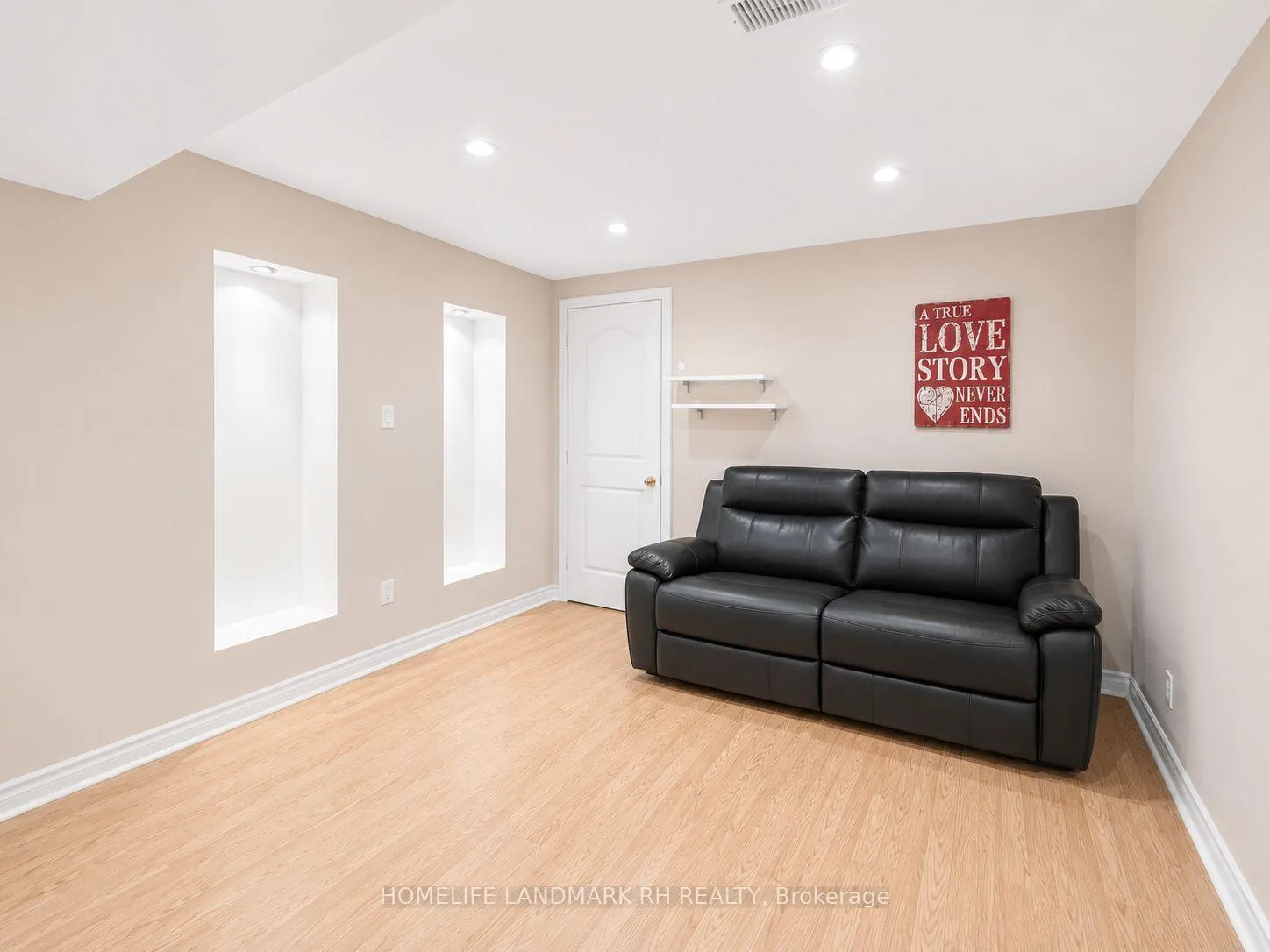 Photo 4 of Unit BSMT, 9 Casa Nova Drive, Vaughan, Vellore Village — HOMEH