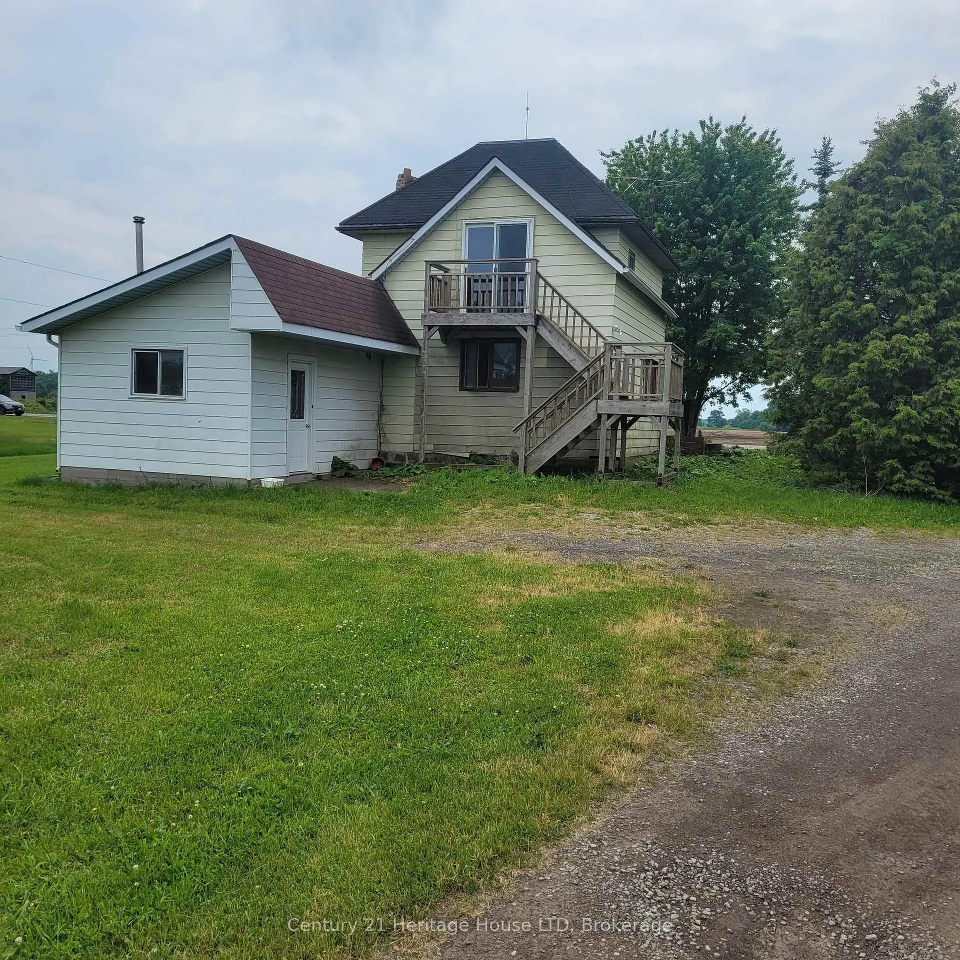 Front of 4921 Regional Rd 20 Highway
