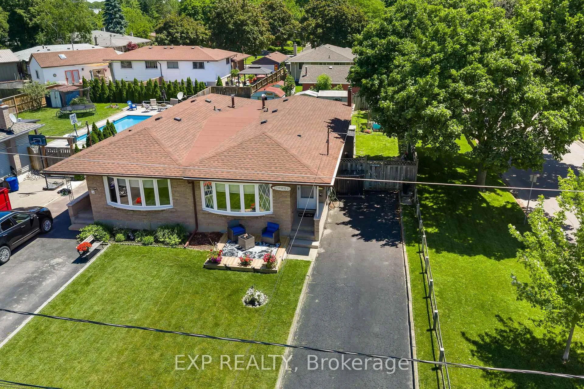 Photo 4 of 2 Cypress Street, St. Catharines, Lakeport — HOMEH