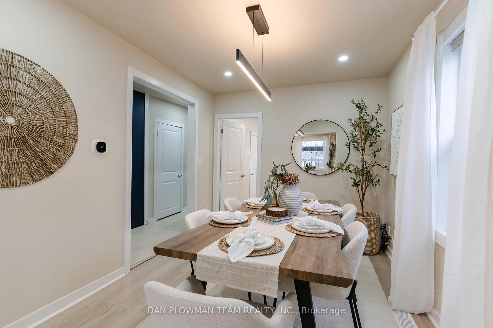 Photo 6 of 752 Douglas Street, Oshawa, Lakeview — HOMEH
