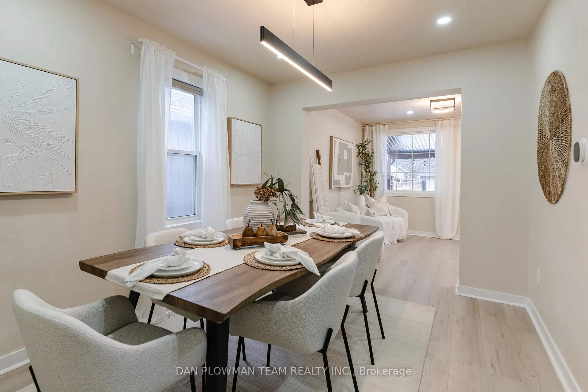 Photo 7 of 752 Douglas Street, Oshawa, Lakeview — HOMEH