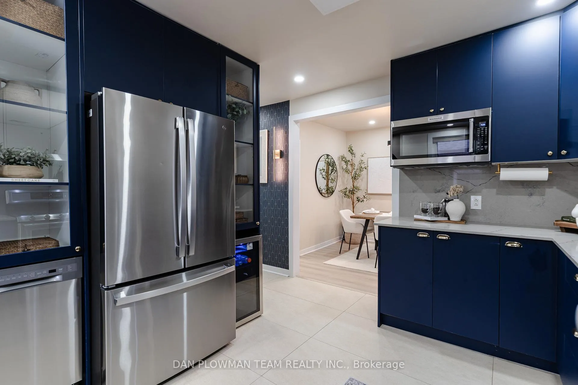 Photo 9 of 752 Douglas Street, Oshawa, Lakeview — HOMEH