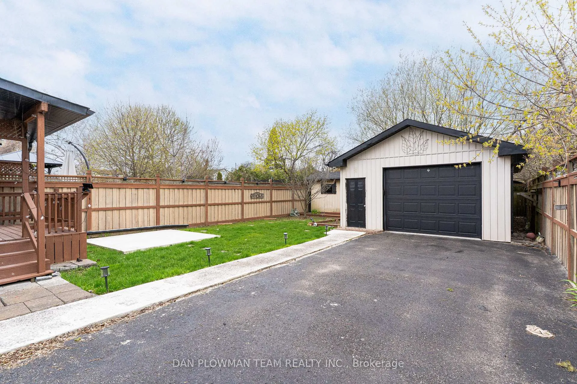 Photo 29 of 752 Douglas Street, Oshawa, Lakeview — HOMEH