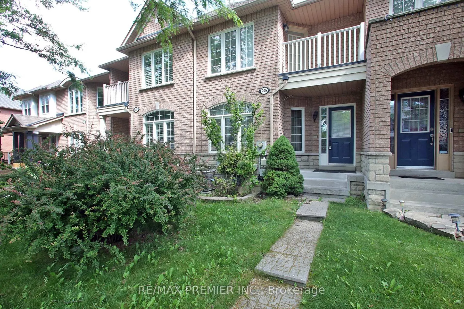 Photo 2 of 205 Equator Crescent, Vaughan, Vellore Village — HOMEH