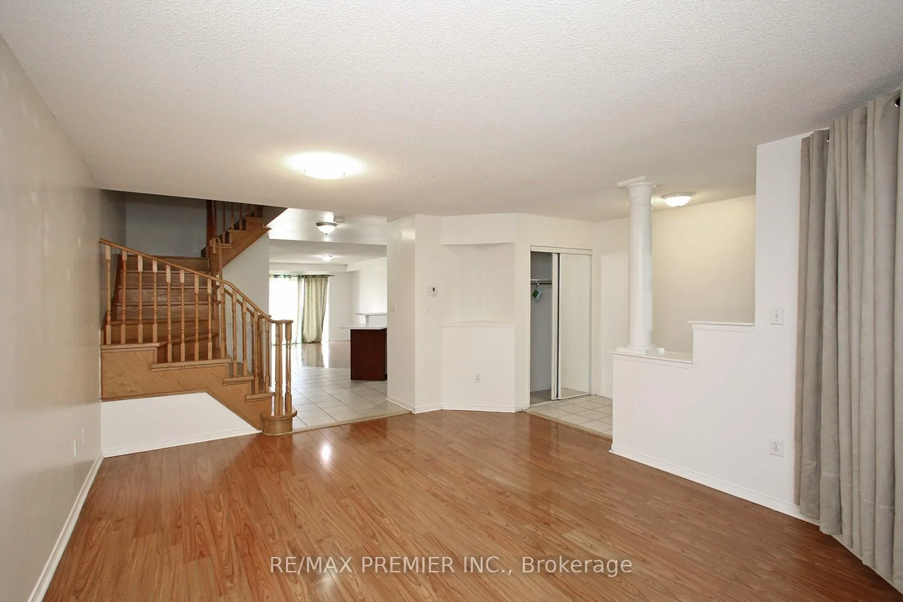 Photo 3 of 205 Equator Crescent, Vaughan, Vellore Village — HOMEH