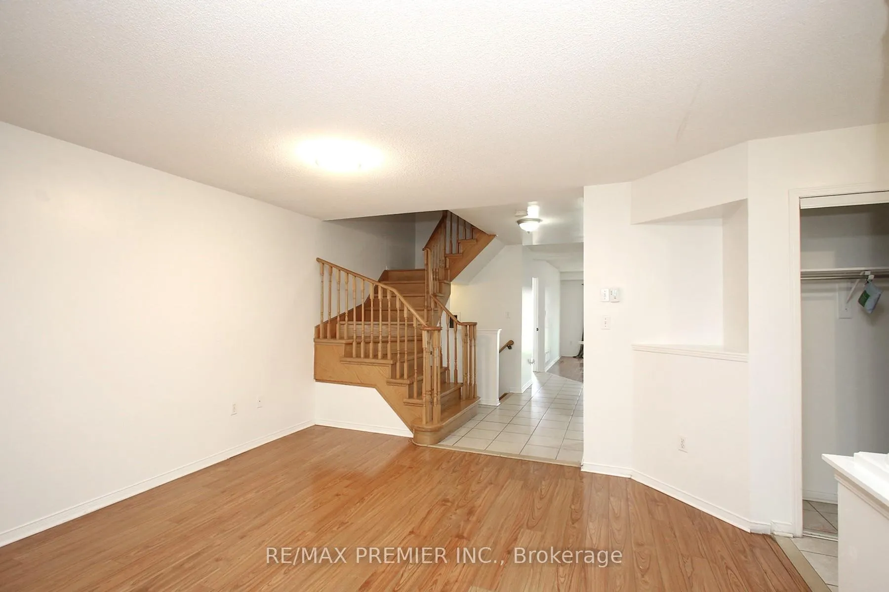 Photo 4 of 205 Equator Crescent, Vaughan, Vellore Village — HOMEH