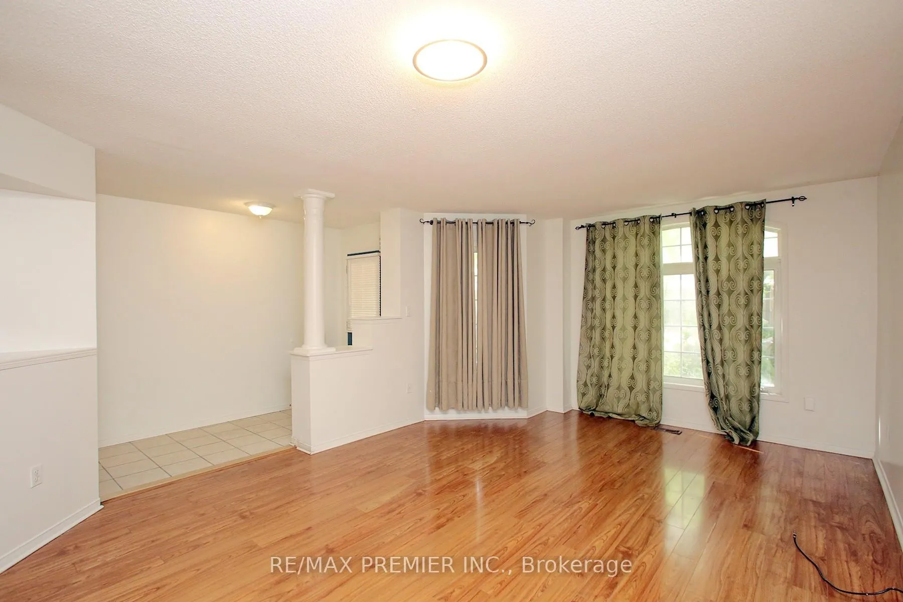 Photo 5 of 205 Equator Crescent, Vaughan, Vellore Village — HOMEH