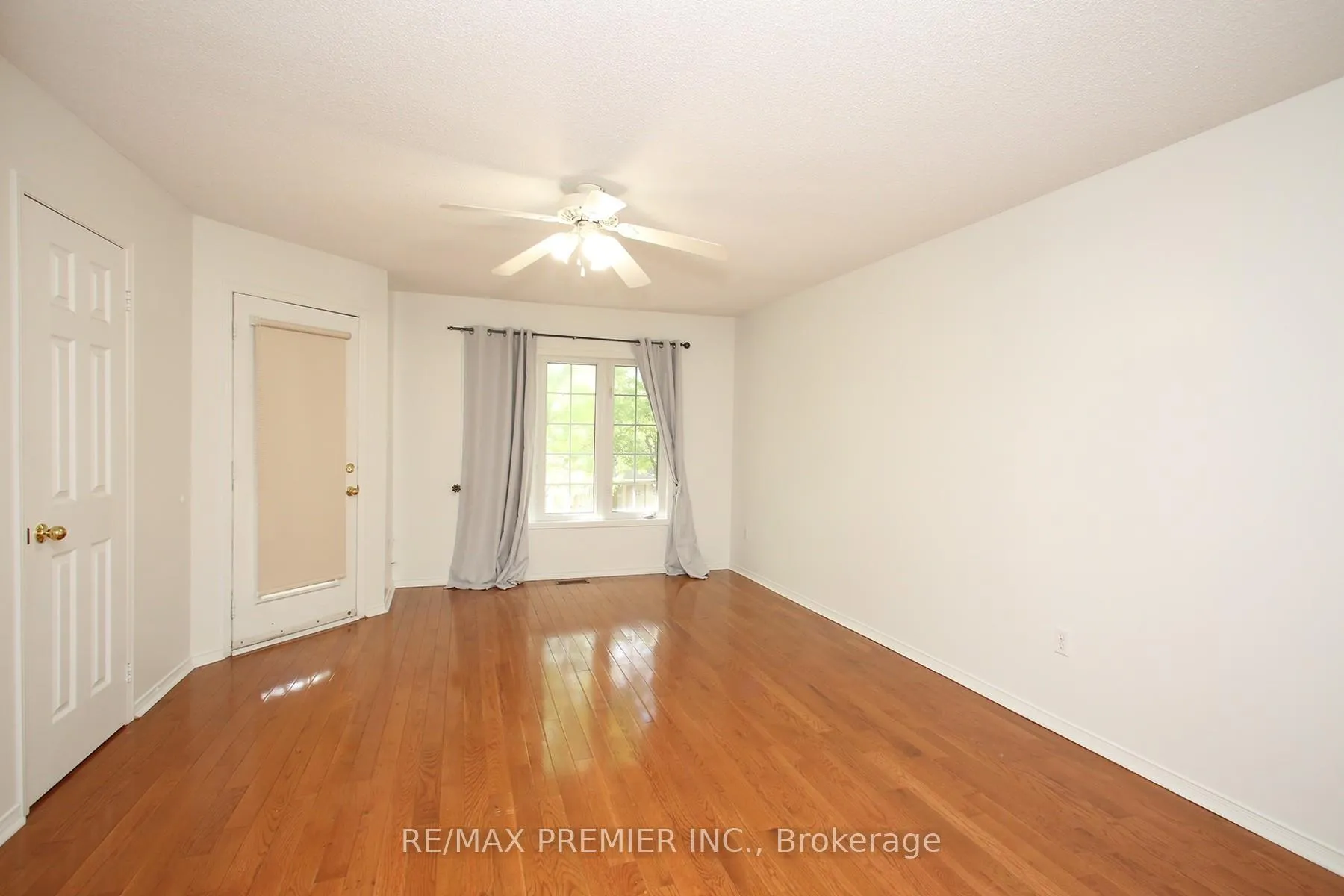 Photo 14 of 205 Equator Crescent, Vaughan, Vellore Village — HOMEH