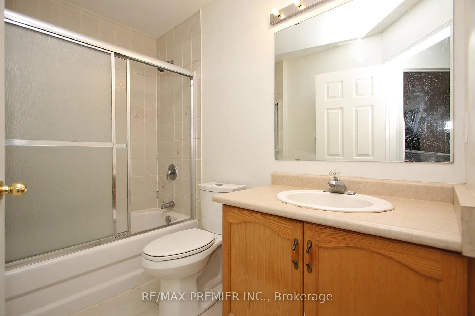 Photo 19 of 205 Equator Crescent, Vaughan, Vellore Village — HOMEH