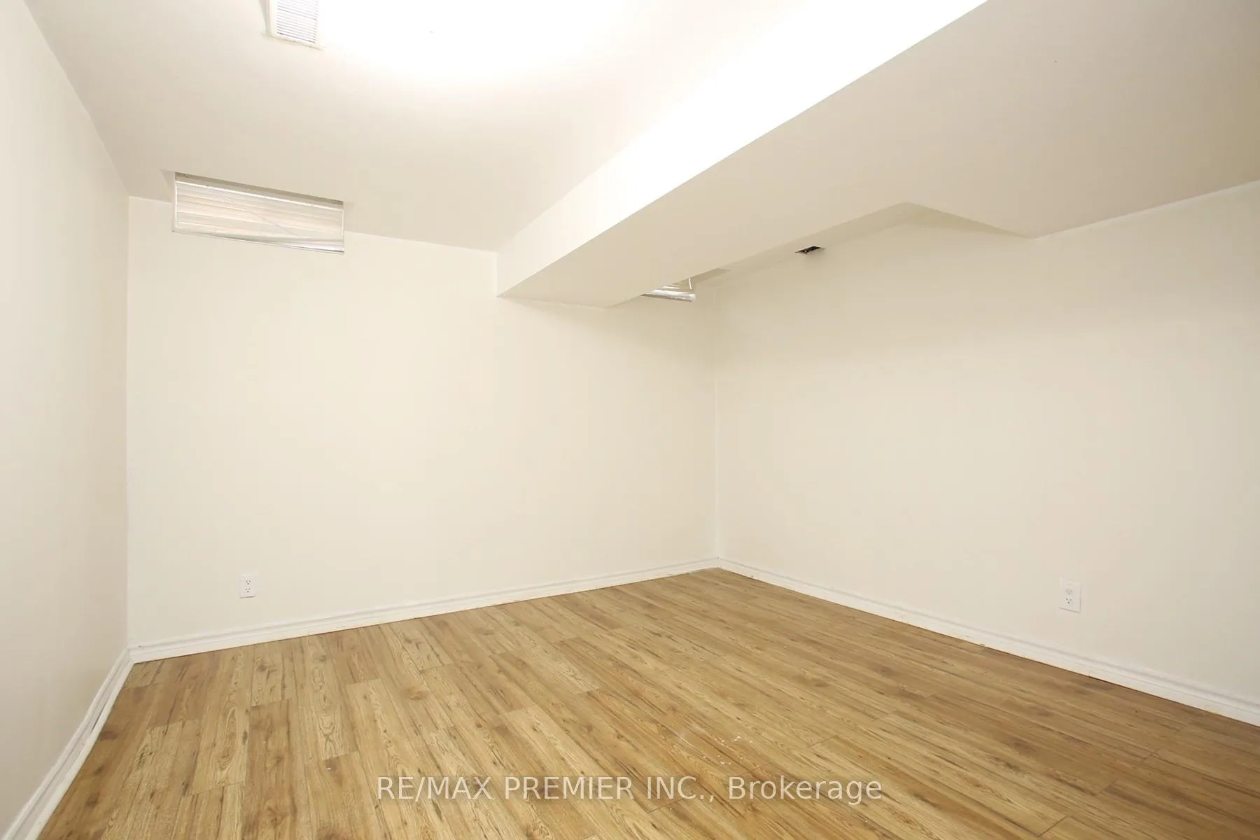 Photo 23 of 205 Equator Crescent, Vaughan, Vellore Village — HOMEH