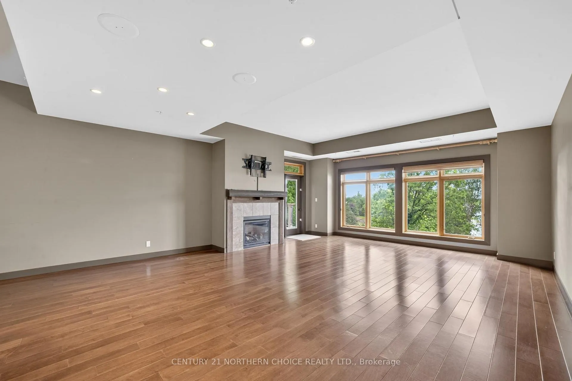 Photo 17 of Unit 103, 10 Forestry Bay, Kenora, Tunnel Island — HOMEH