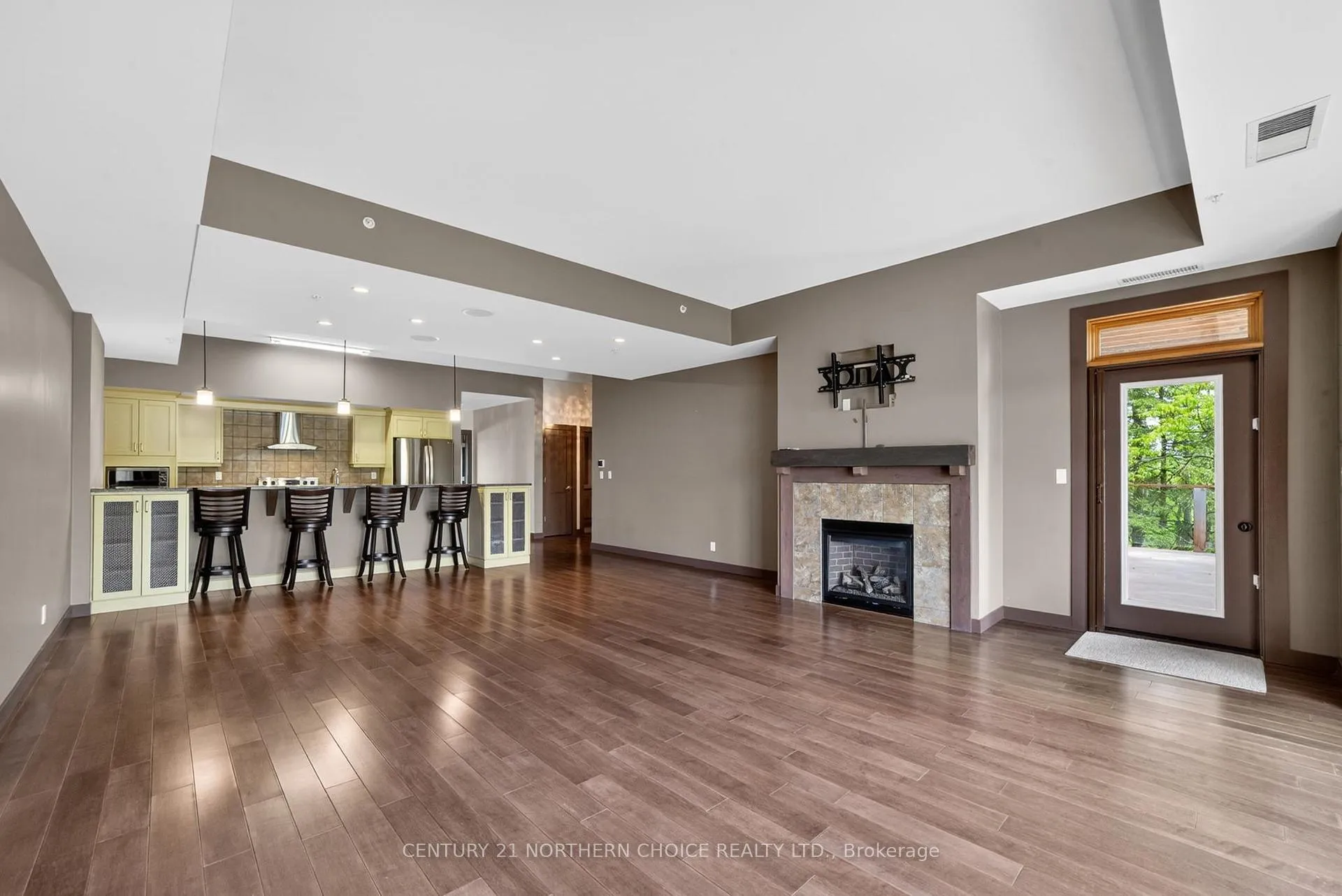 Photo 18 of Unit 103, 10 Forestry Bay, Kenora, Tunnel Island — HOMEH