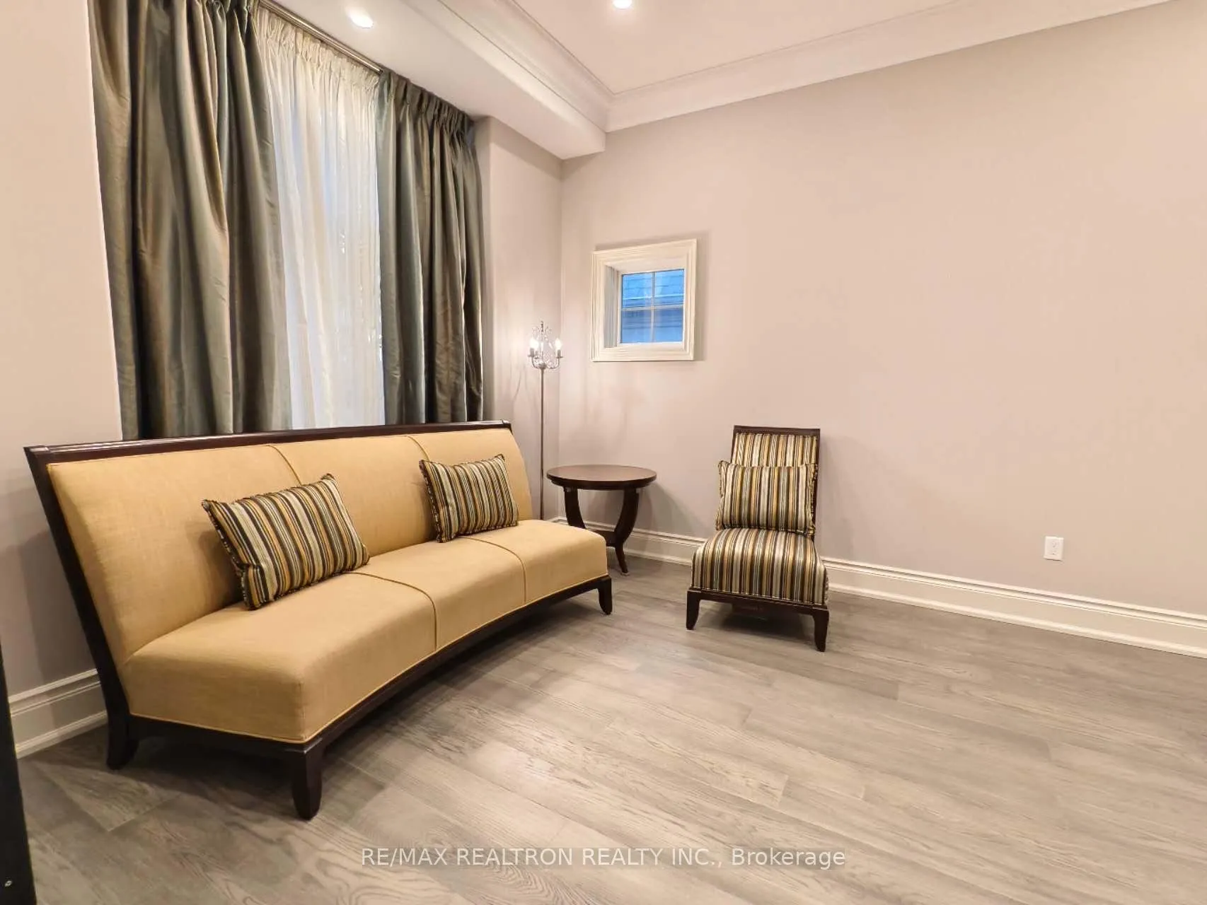 Photo 3 of 136 Angus Glen Boulevard, Markham, Angus Glen — HOMEH