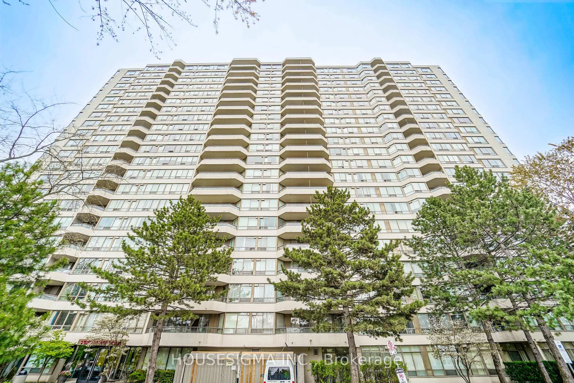 Photo 2 of Unit 1602, 5 Greystone Walk Drive, Scarborough, Kennedy Park — HOMEH